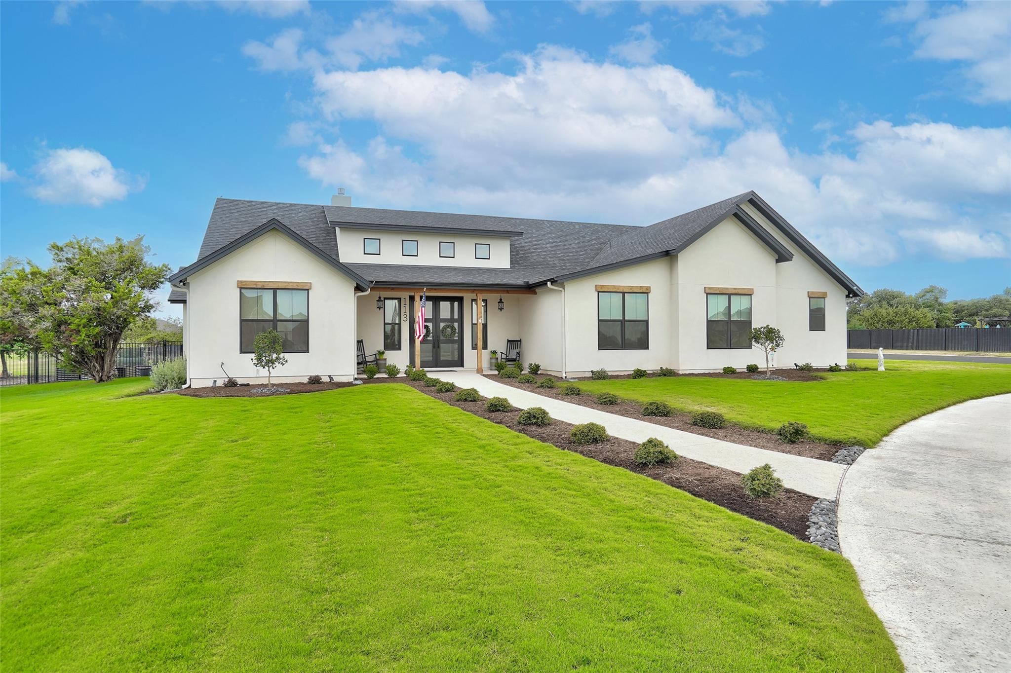 113 Crystal Ln, Georgetown, TX 78633