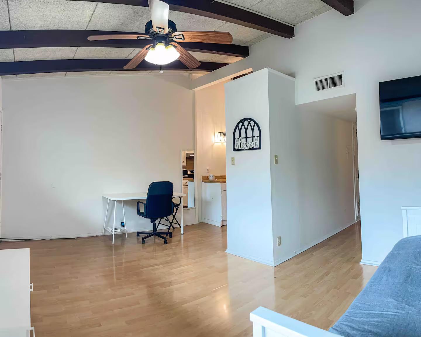 2404 Longview St # 204, Austin, TX 78705