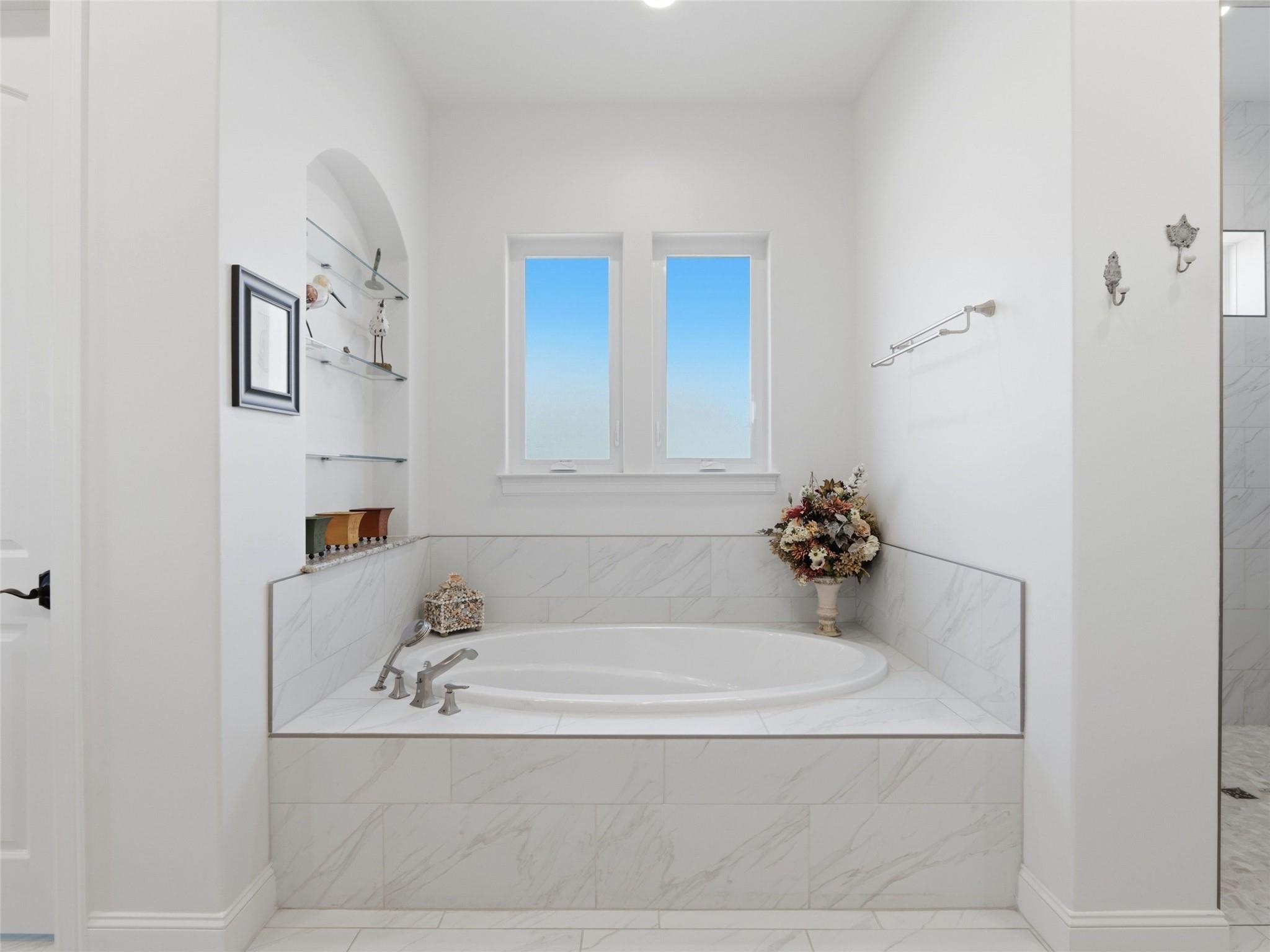 2144 Senora Rdg, Canyon Lake, TX 78133