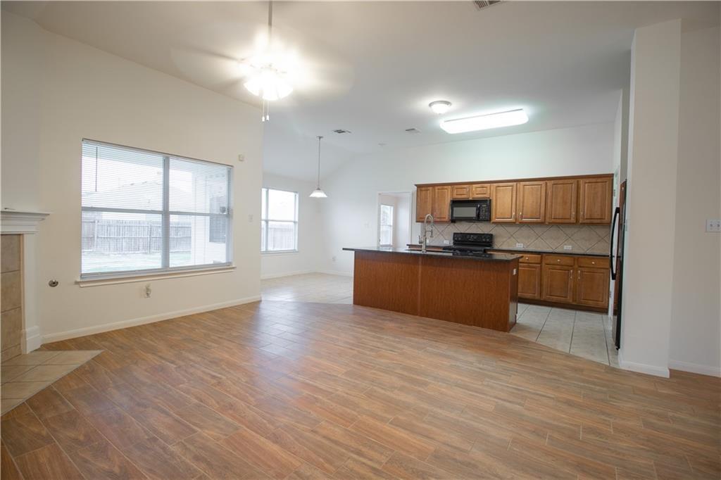 107 Thompson Trl, Bastrop, TX 78602