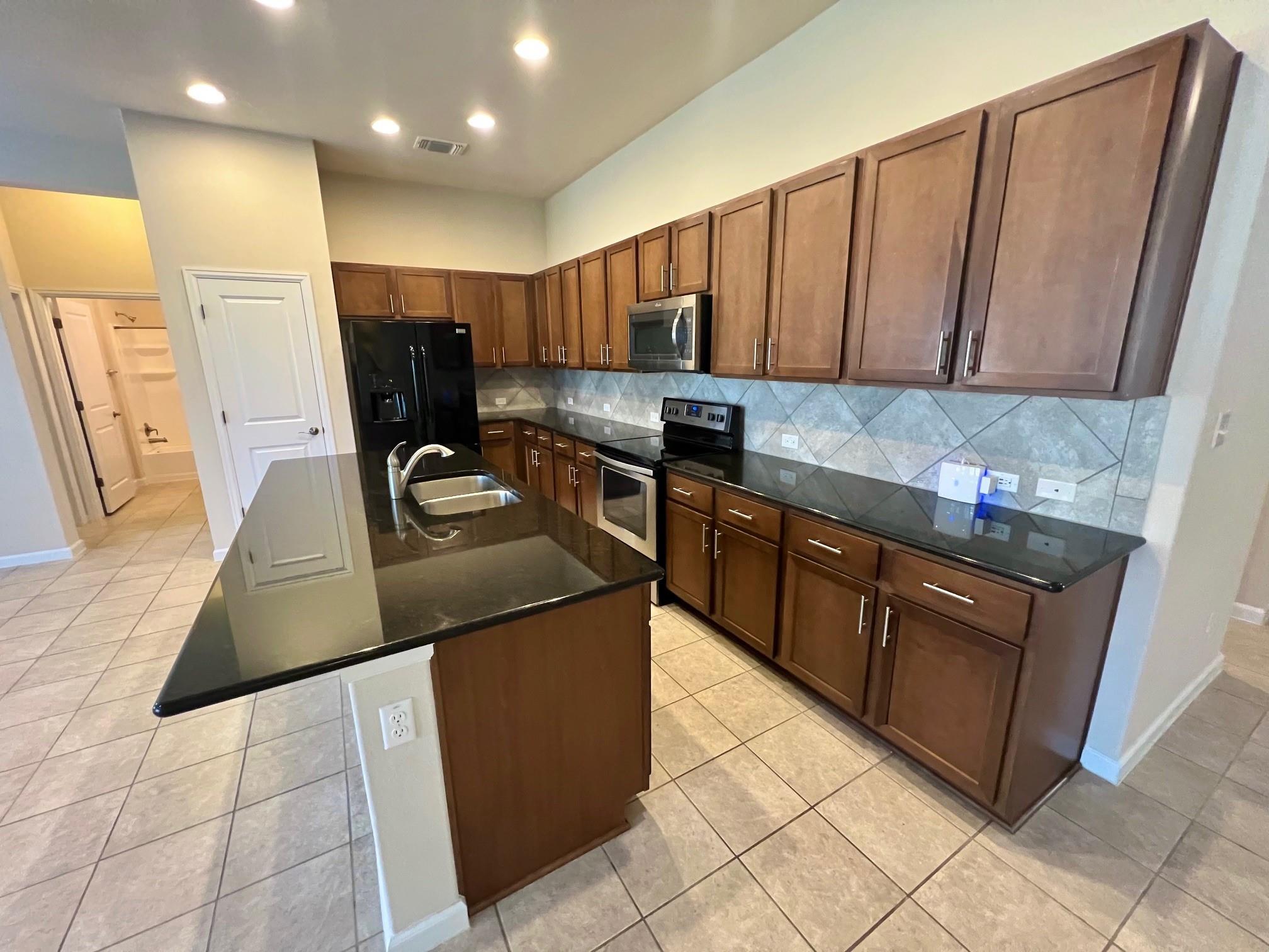 114 Clear Water Pass, Bastrop, TX 78602