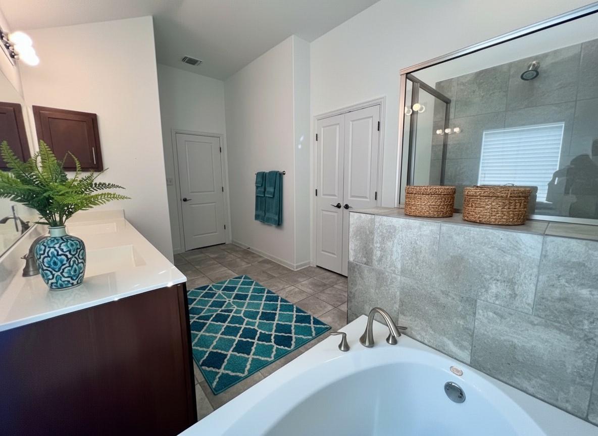 114 Clear Water Pass, Bastrop, TX 78602