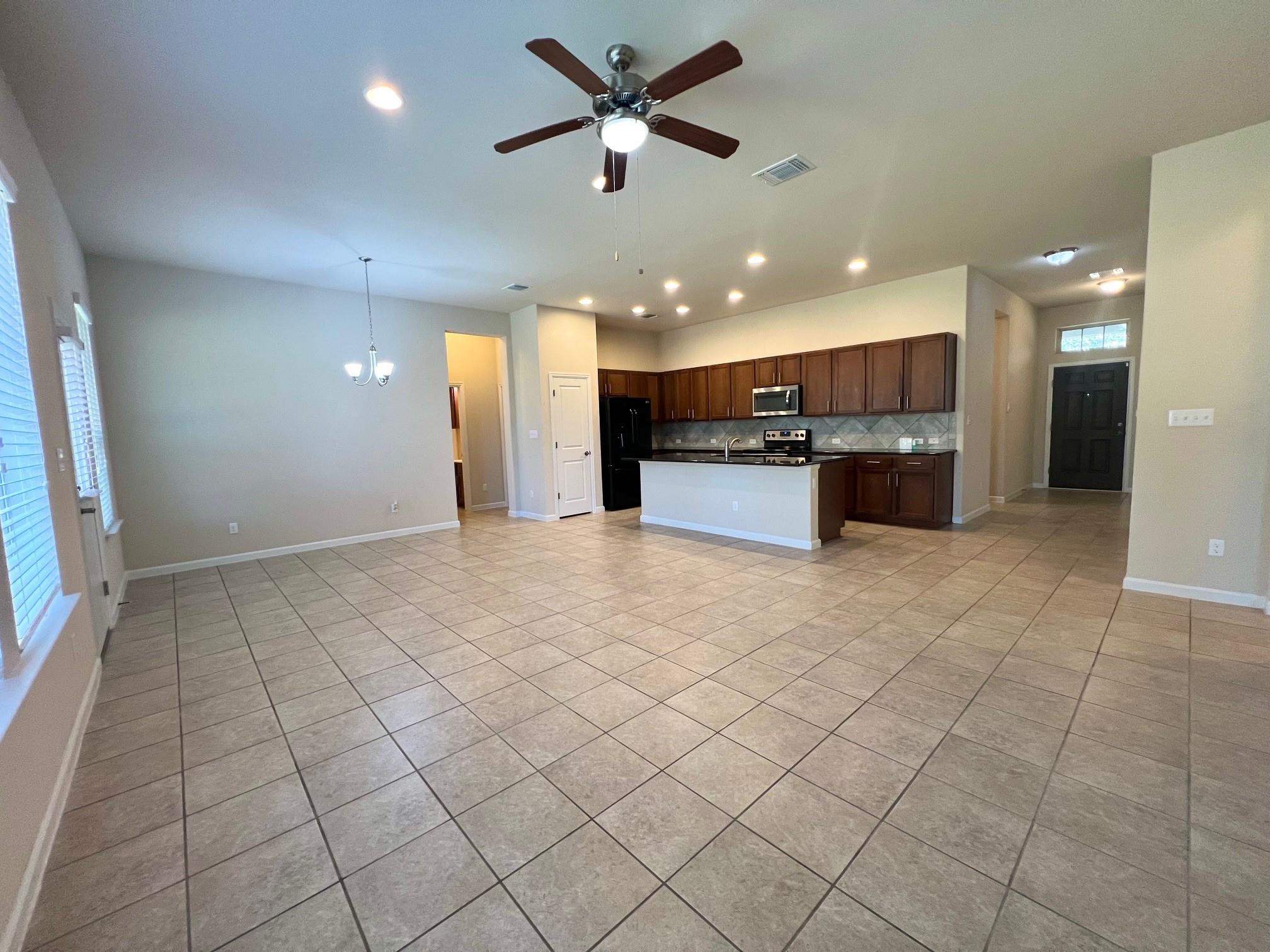 114 Clear Water Pass, Bastrop, TX 78602