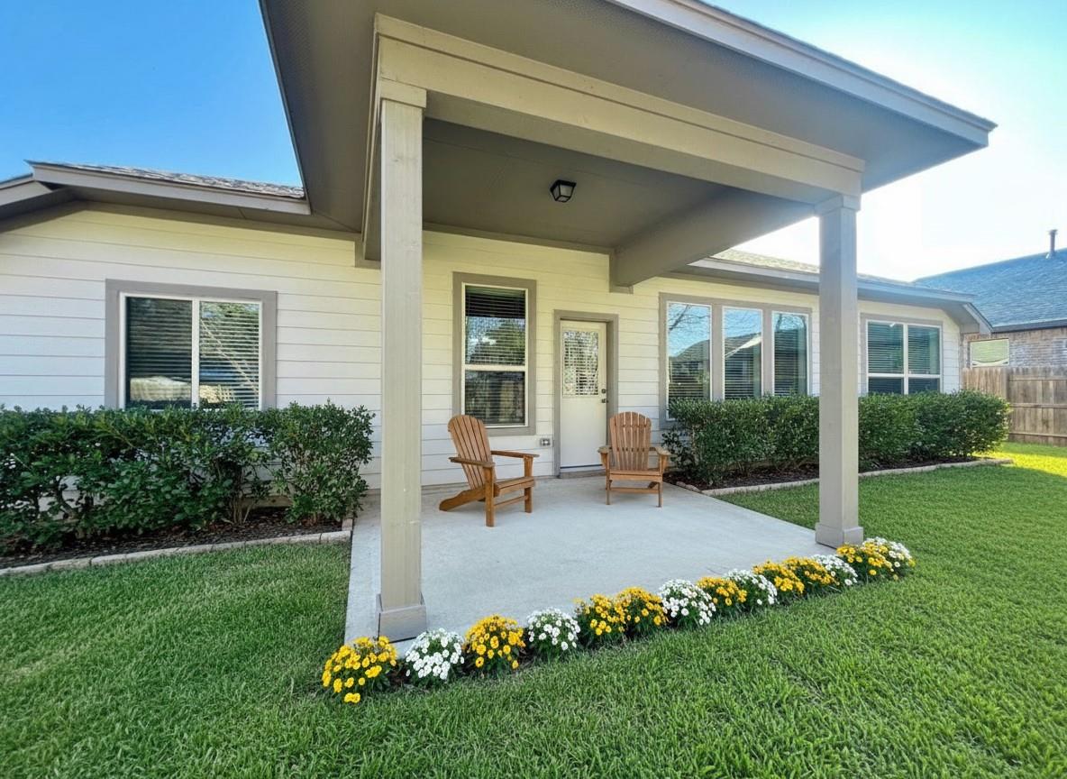 114 Clear Water Pass, Bastrop, TX 78602