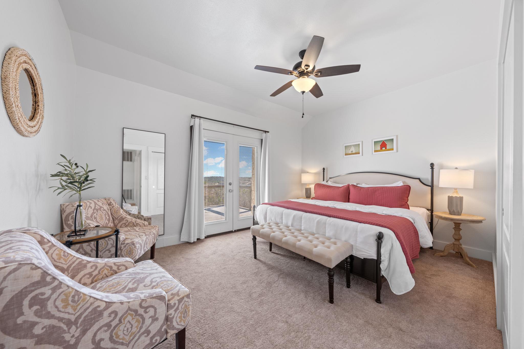 117 Point Rd, Fredericksburg, TX 78624