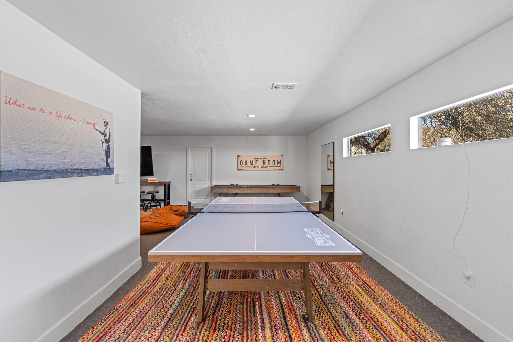 117 Point Rd, Fredericksburg, TX 78624