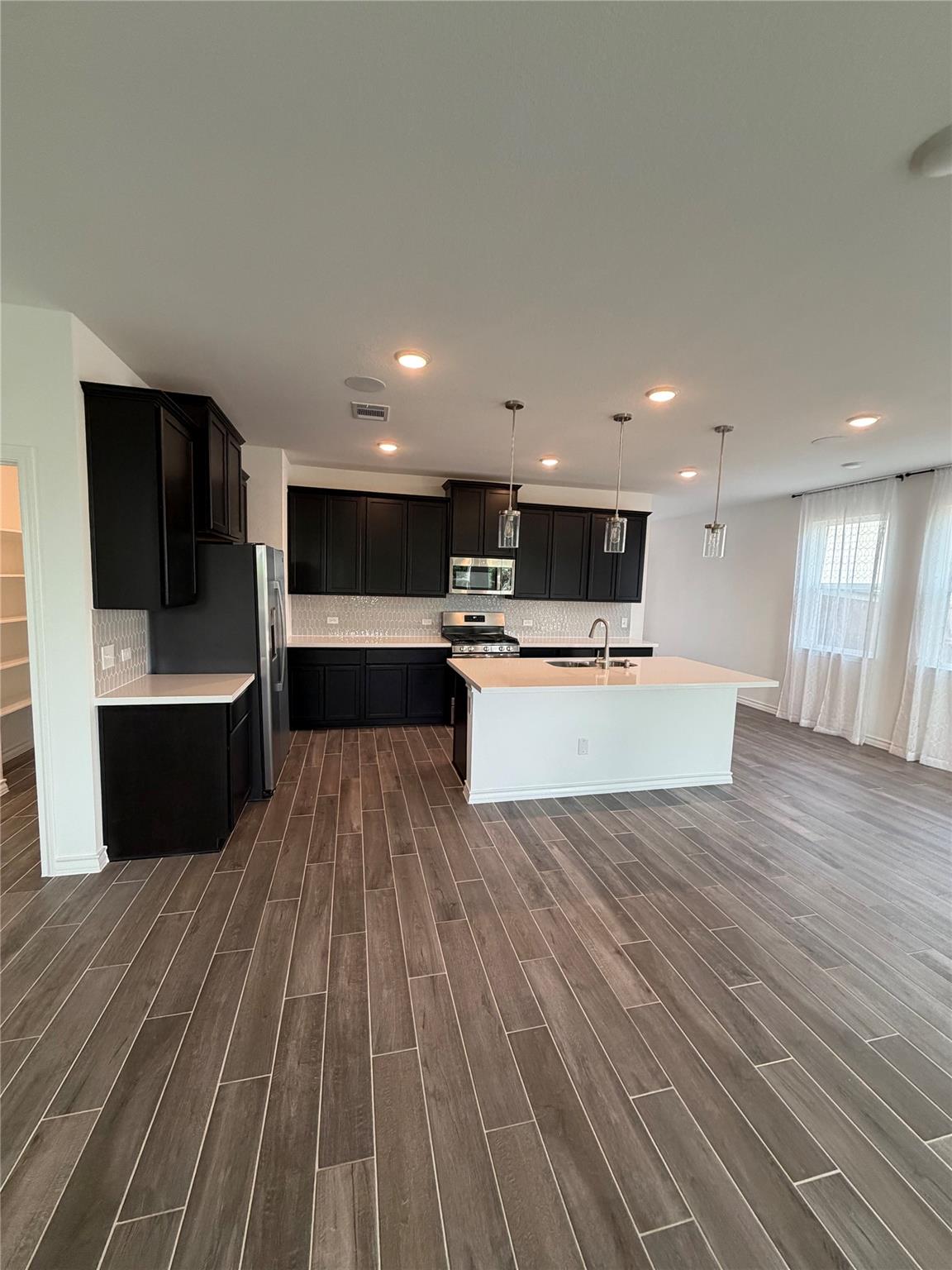 306 Stinchcomb Rd, Hutto, TX 78634