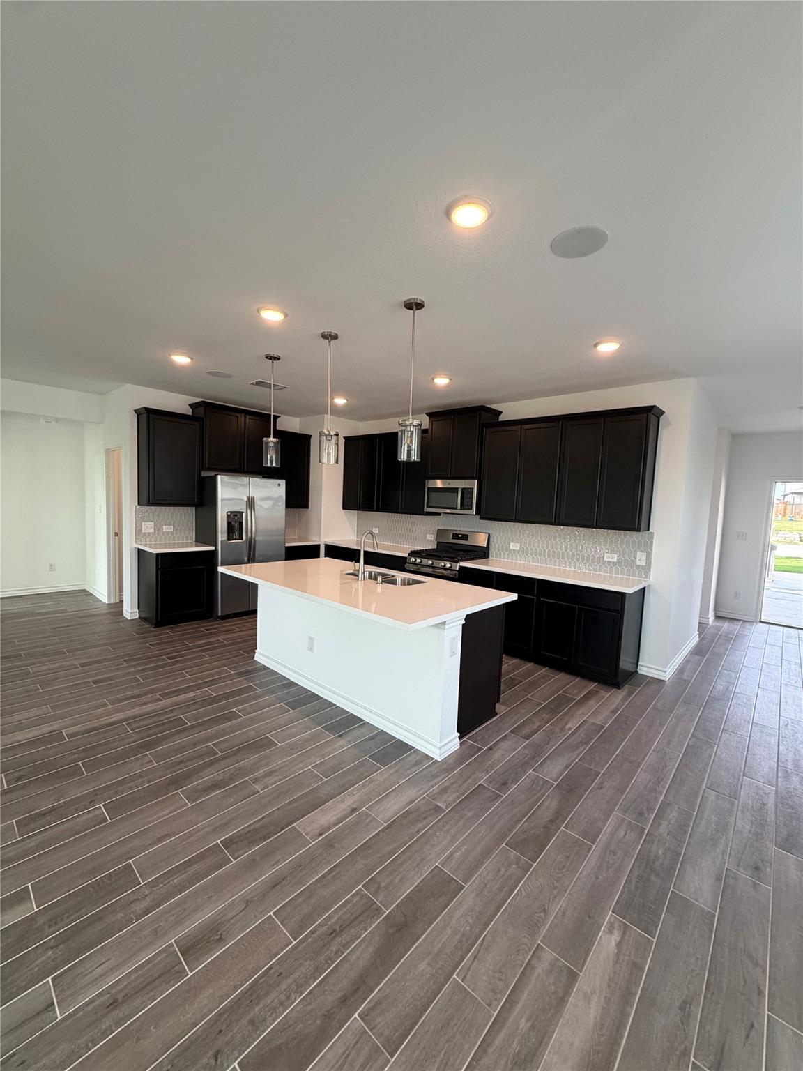 306 Stinchcomb Rd, Hutto, TX 78634