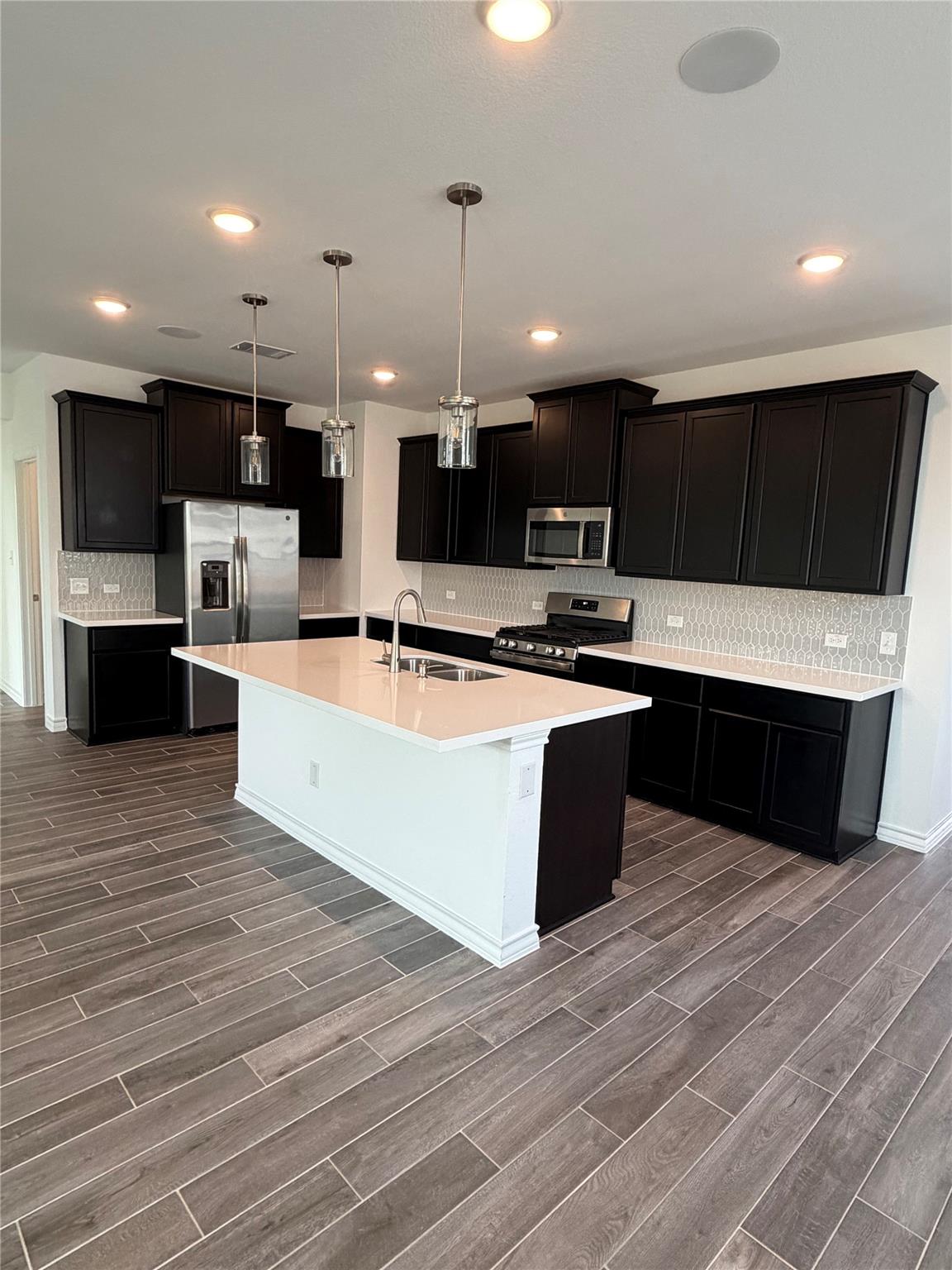 306 Stinchcomb Rd, Hutto, TX 78634