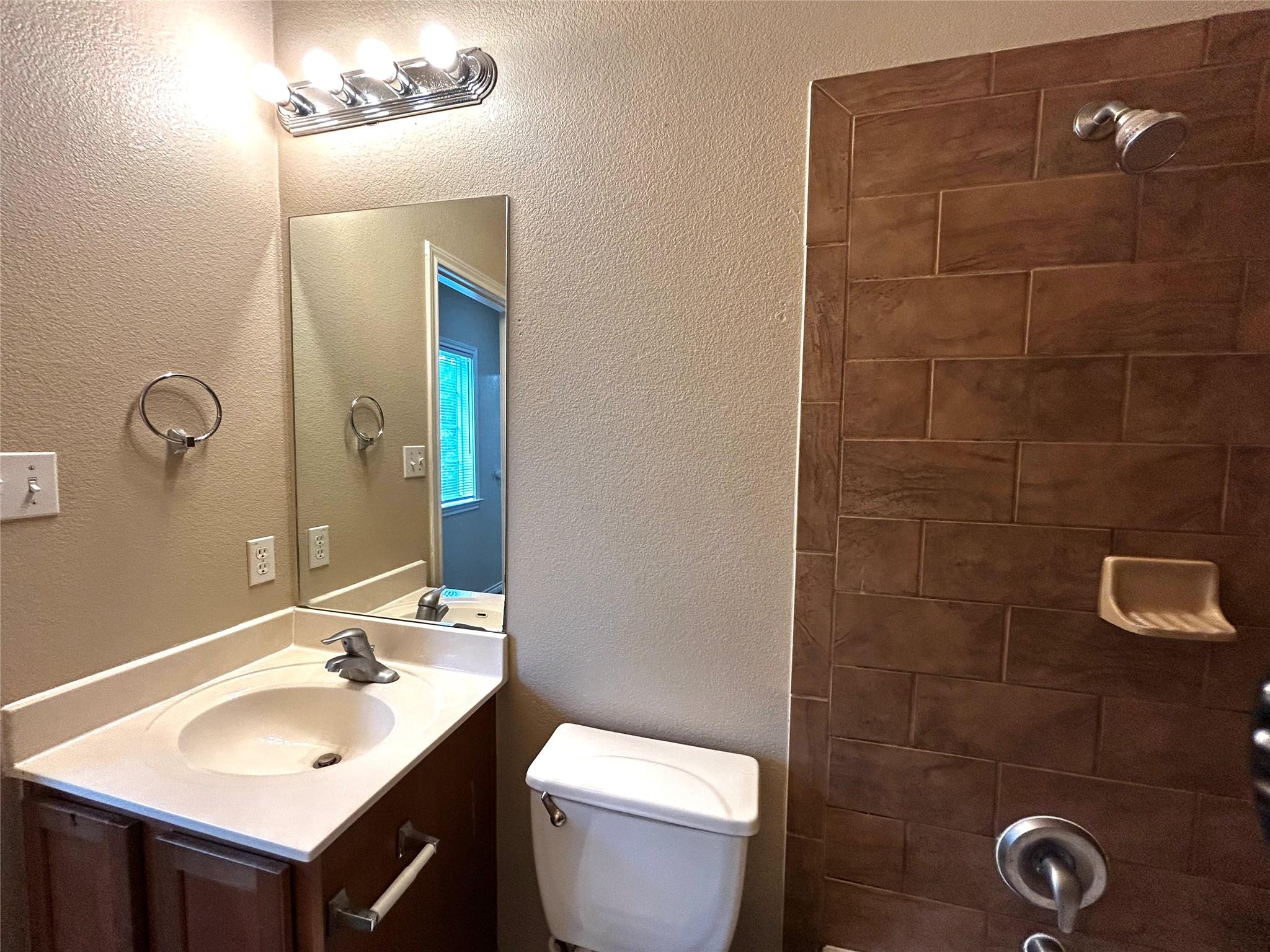 408 Nelray Blvd # A, Austin, TX 78751