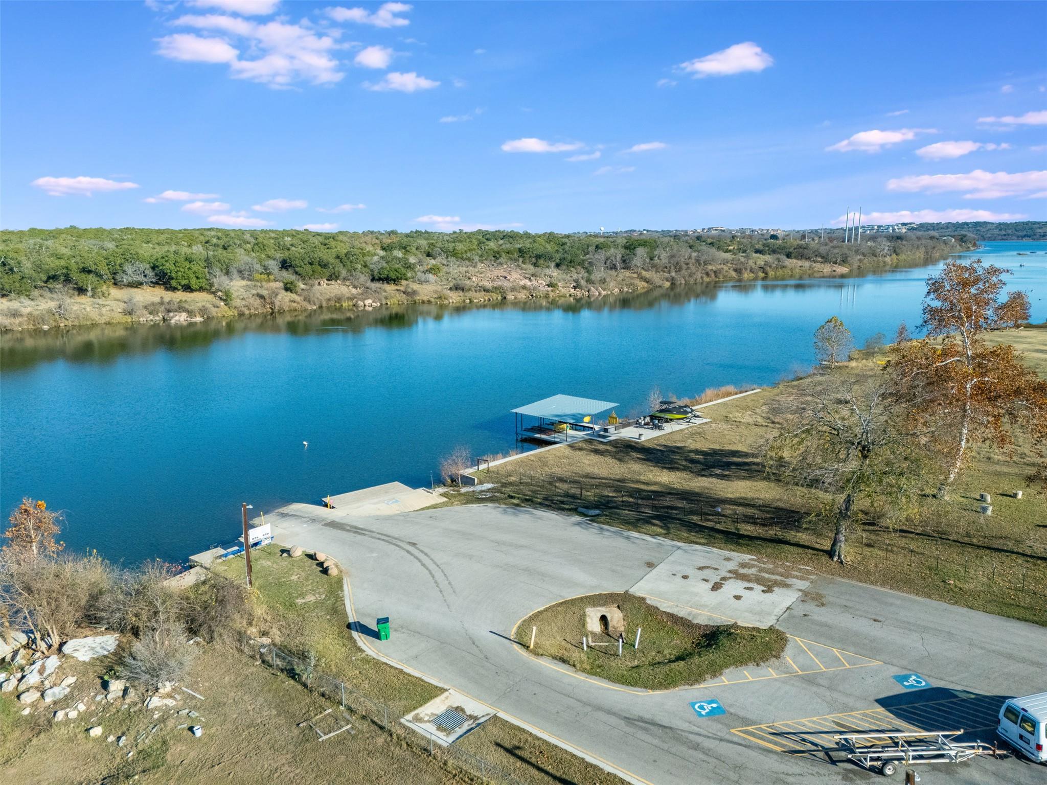 728 Driftwood Ln, Cottonwood Shores, TX 78657