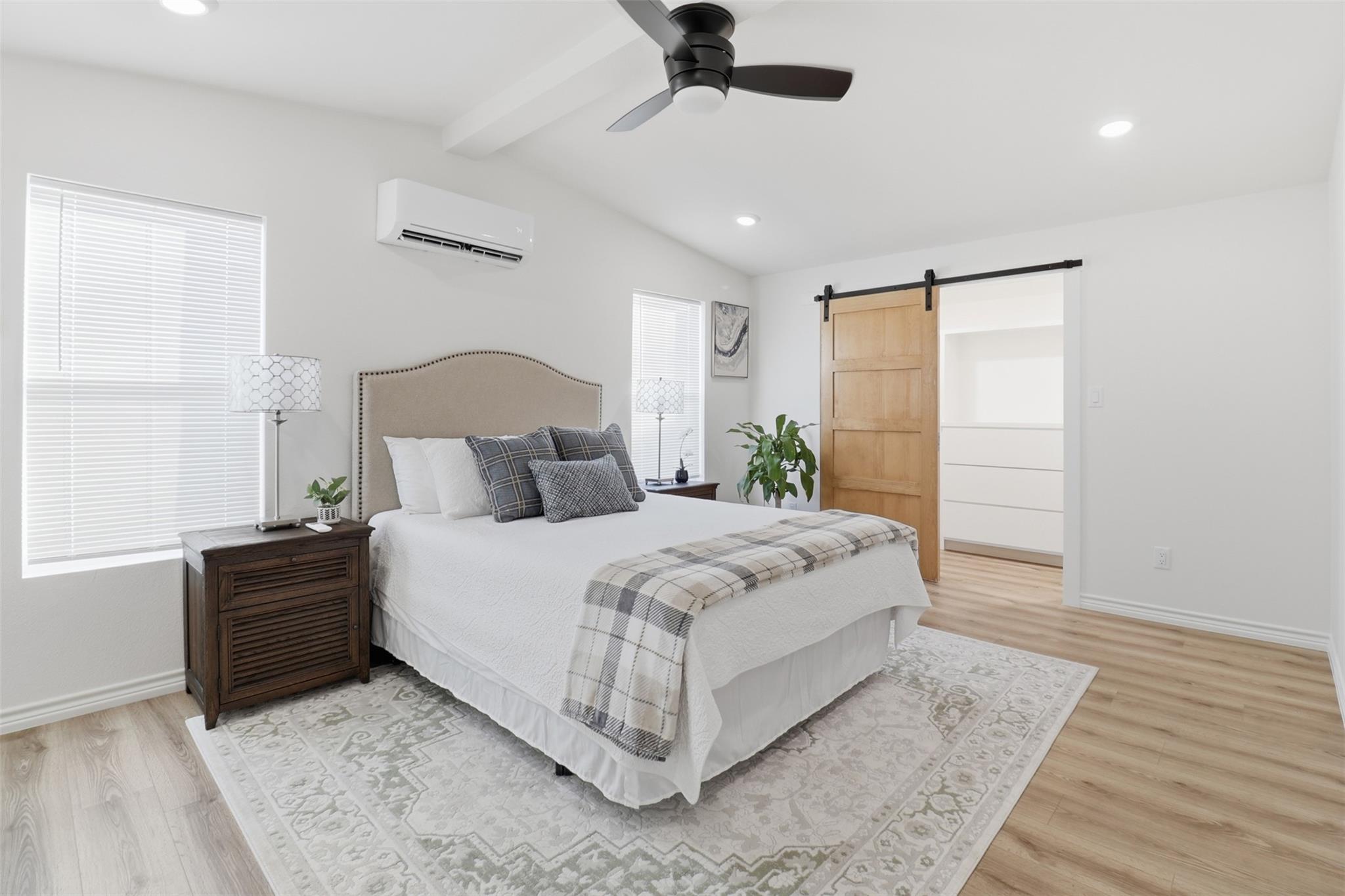 728 Driftwood Ln, Cottonwood Shores, TX 78657