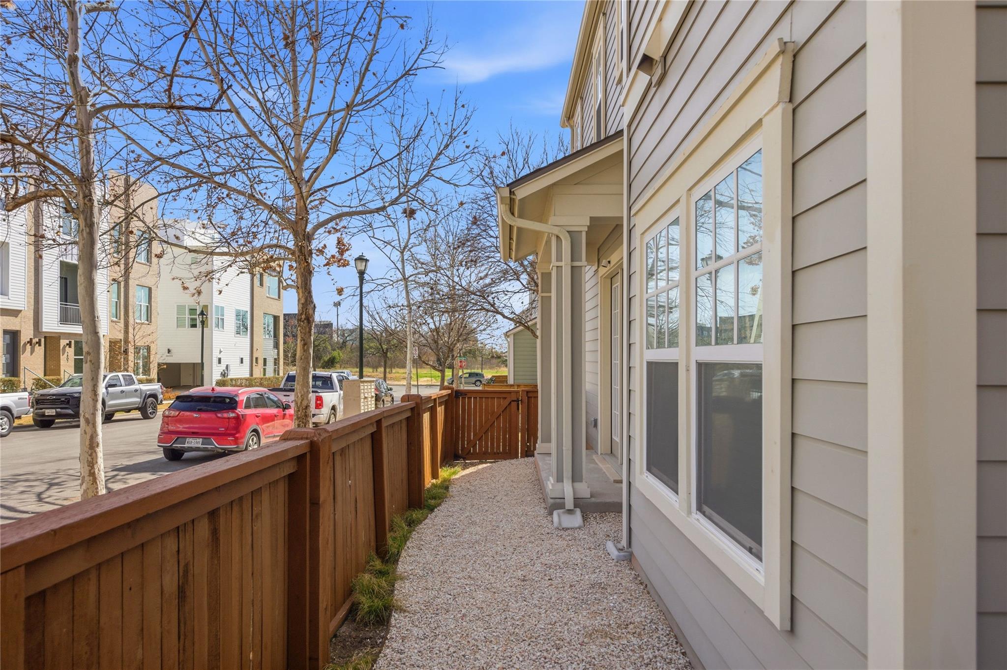 3900 Threadgill St # 2, Austin, TX 78723