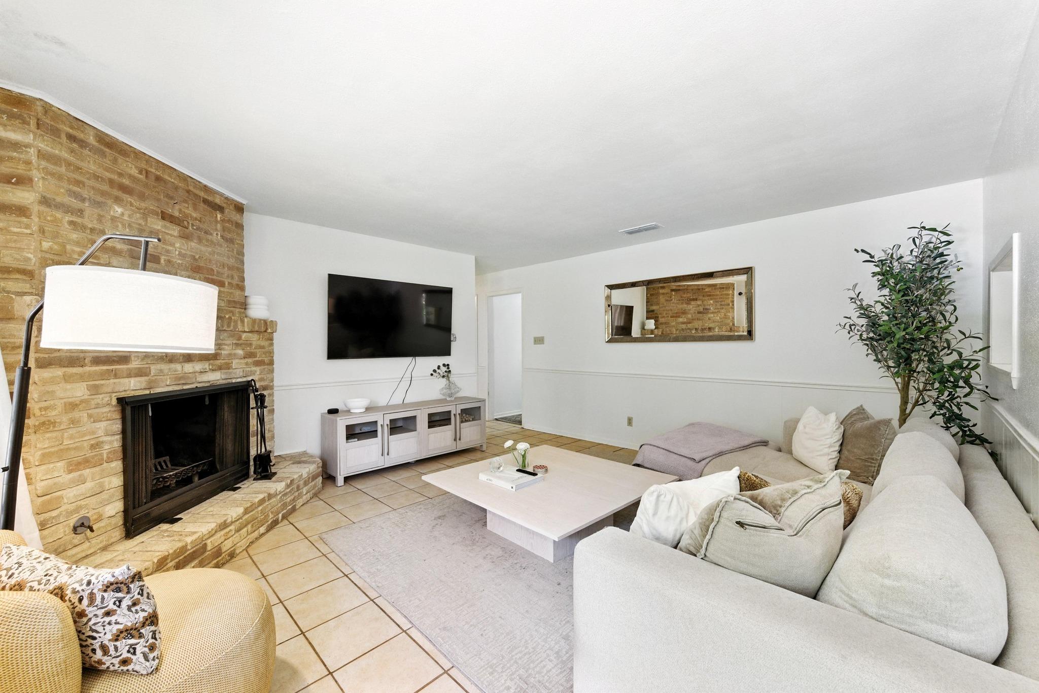 2500 Deerfoot Trl, Austin, TX 78704