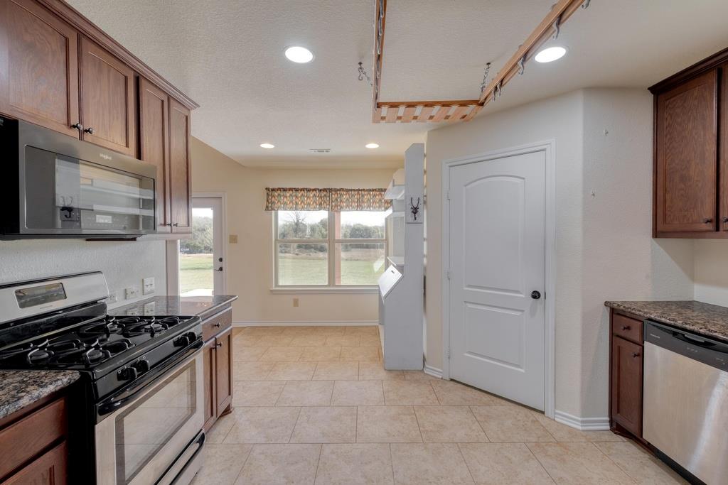 1073 Brushy Branch Rd, Lockhart, TX 78644