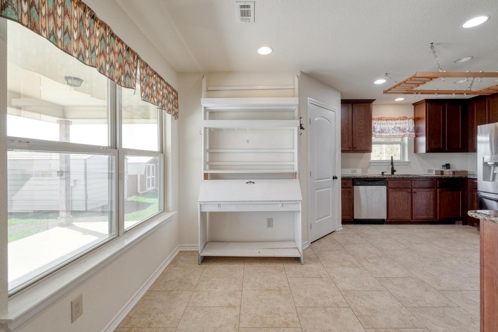 1073 Brushy Branch Rd, Lockhart, TX 78644