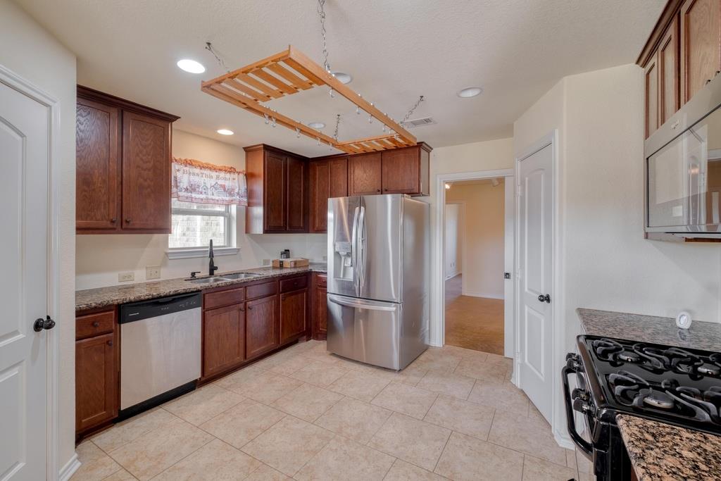 1073 Brushy Branch Rd, Lockhart, TX 78644