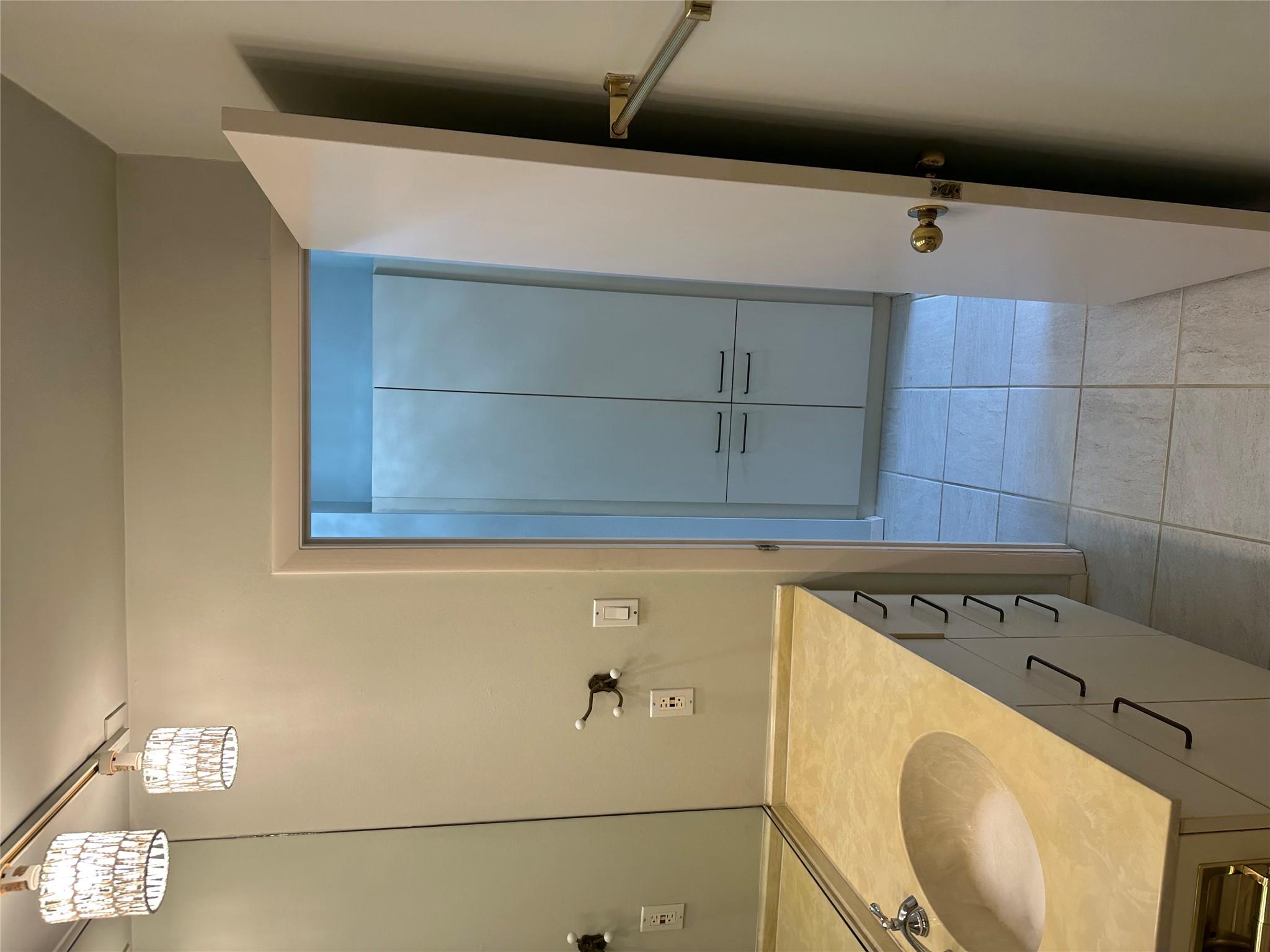 40 N Interstate 35 S # 8C4, Austin, TX 78701