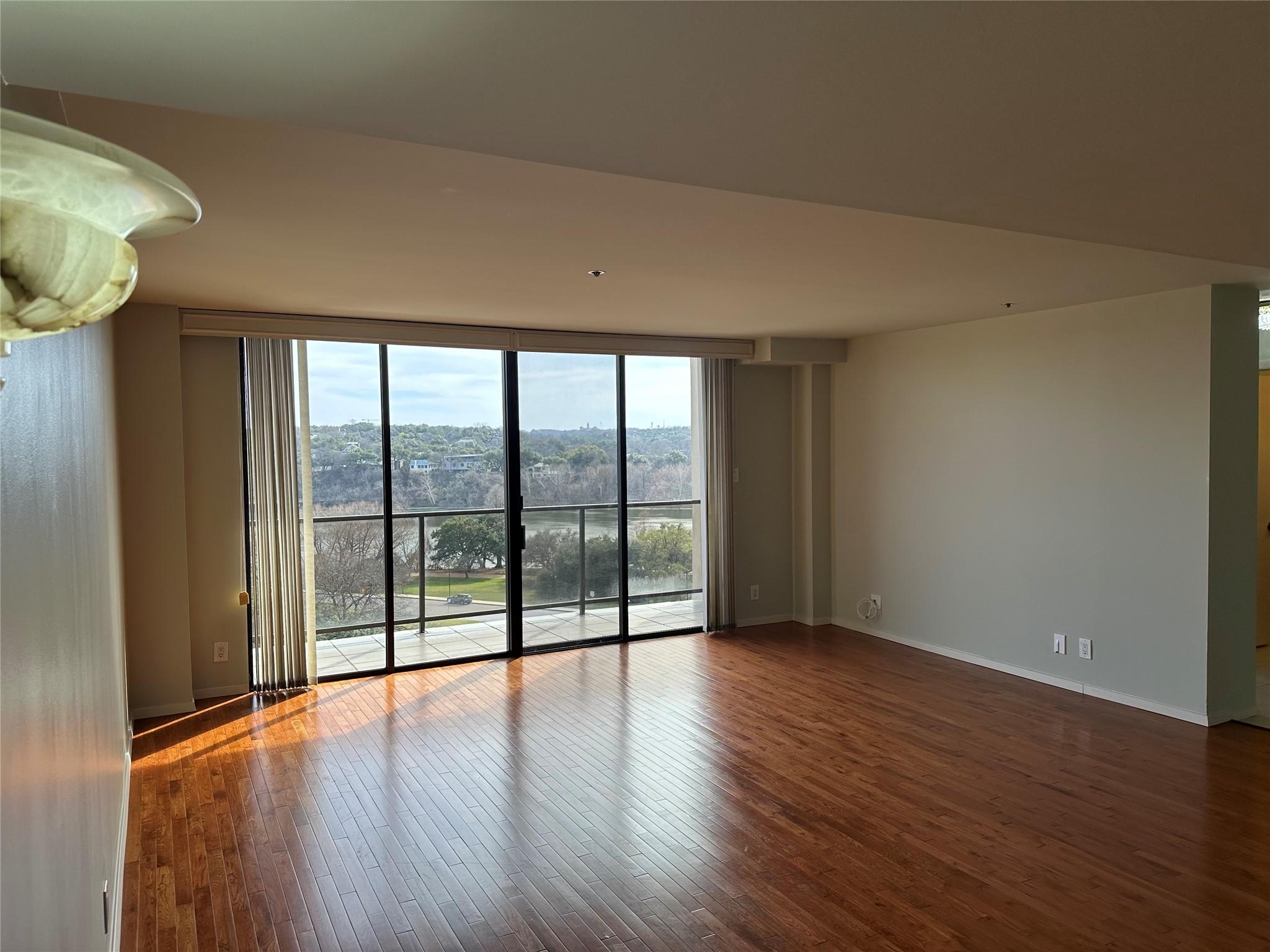 40 N Interstate 35 S # 8C4, Austin, TX 78701