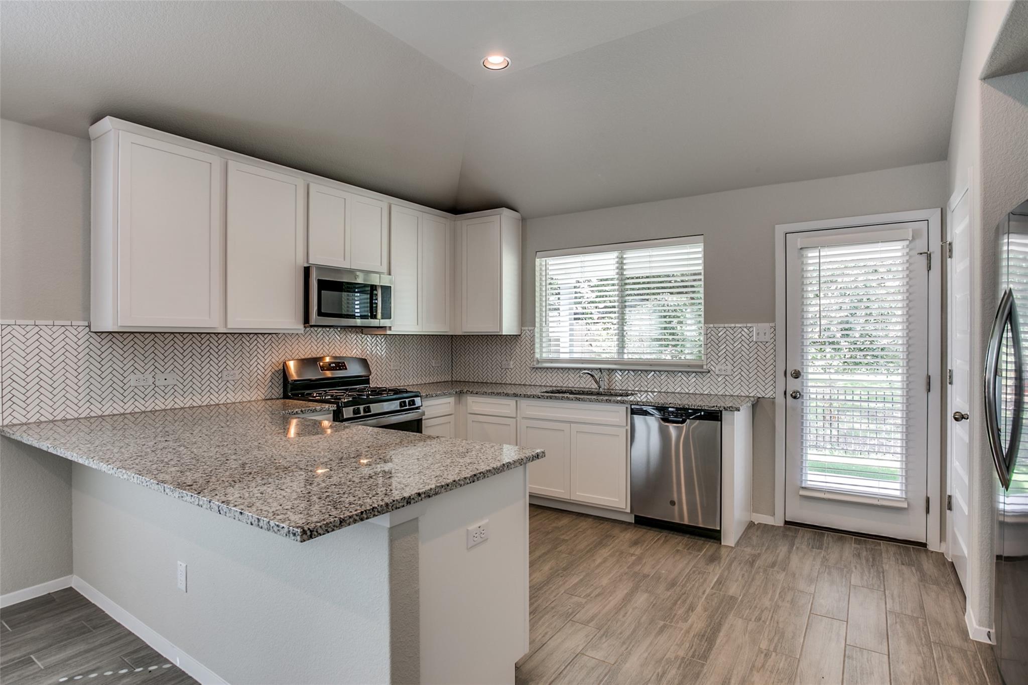 2800 Joe Dimaggio Blvd # 65, Round Rock, TX 78665