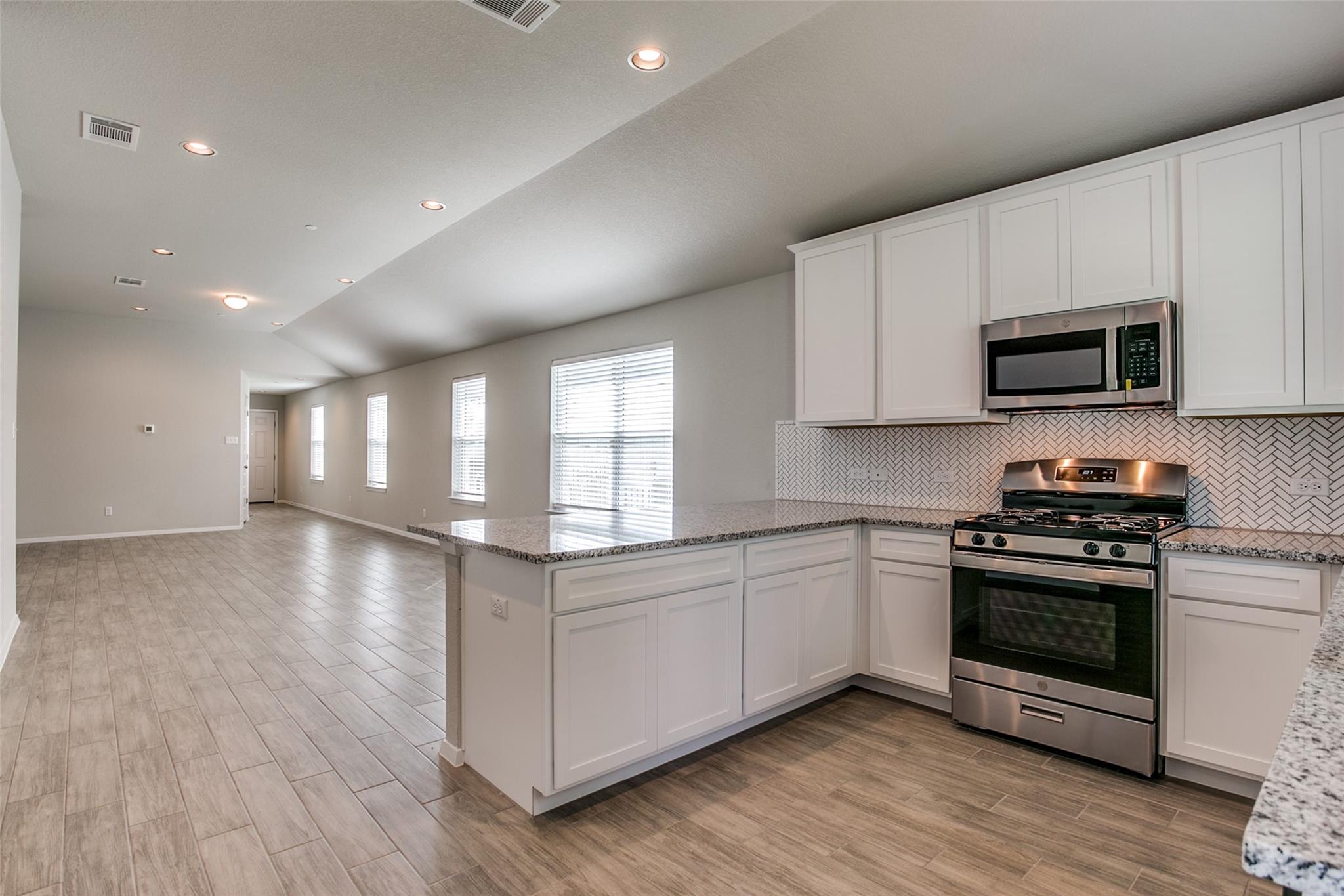 2800 Joe Dimaggio Blvd # 65, Round Rock, TX 78665