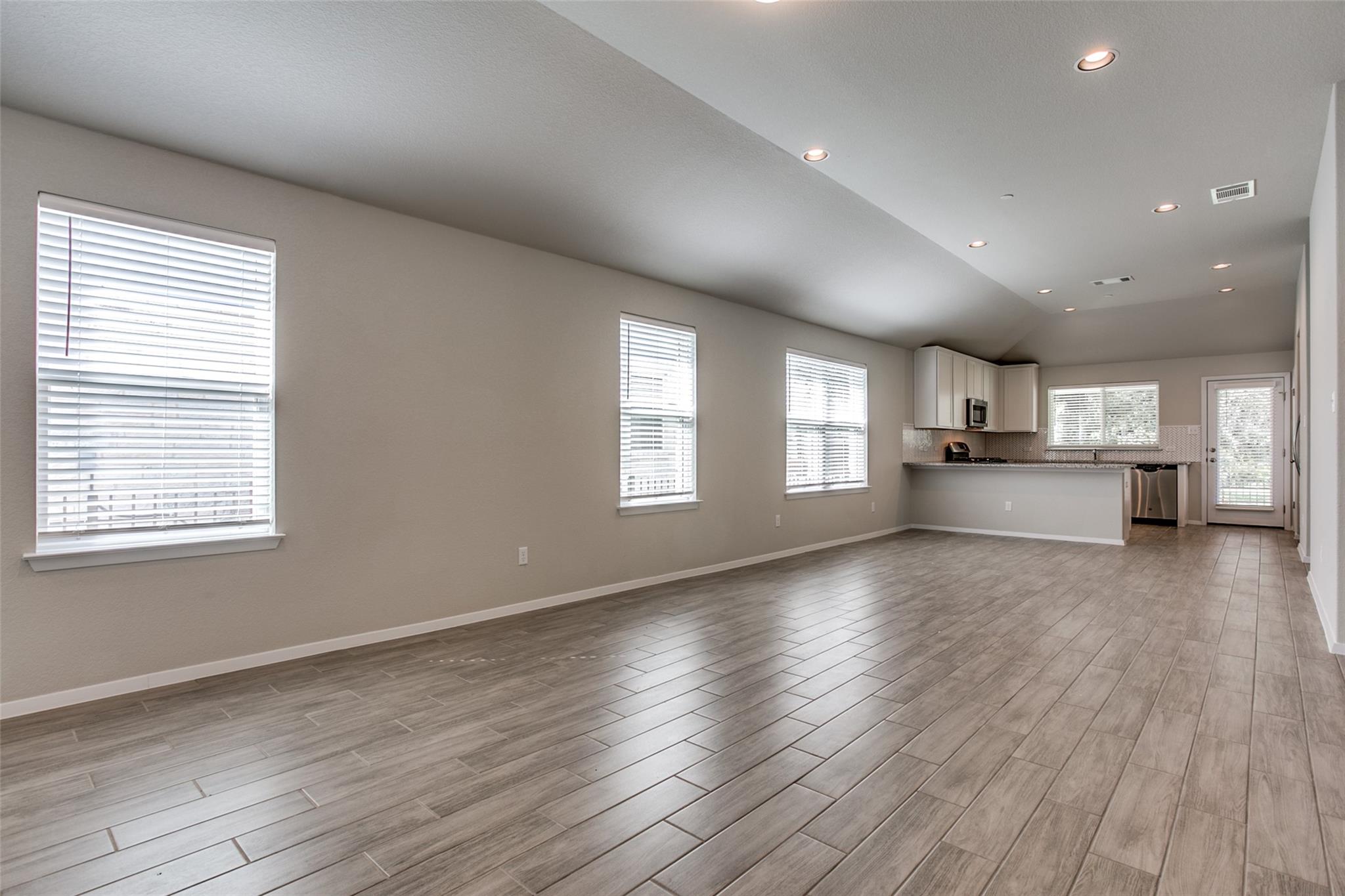 2800 Joe Dimaggio Blvd # 65, Round Rock, TX 78665