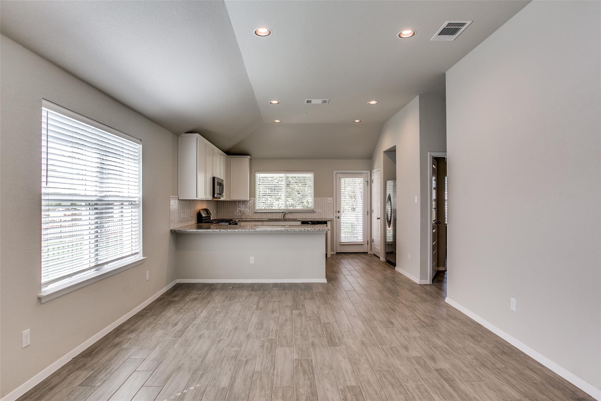 2800 Joe Dimaggio Blvd # 65, Round Rock, TX 78665