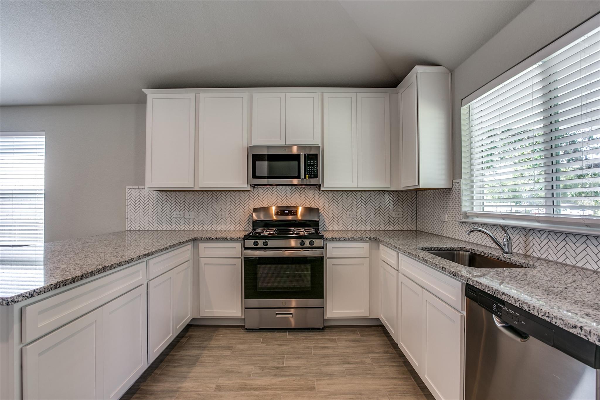 2800 Joe Dimaggio Blvd # 65, Round Rock, TX 78665