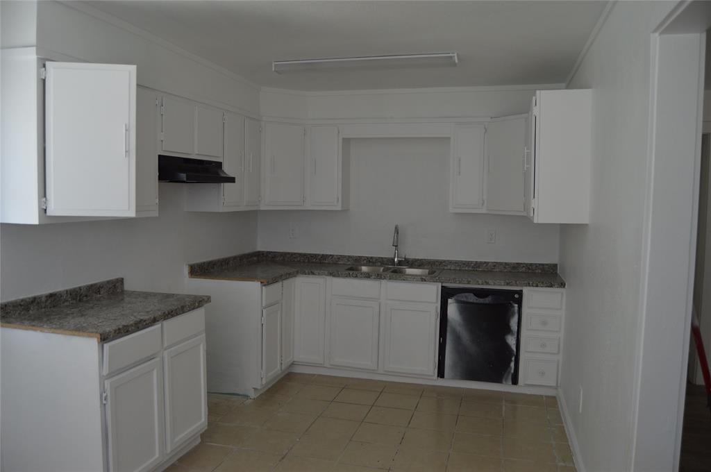 245 Flaming Oak Dr, Bastrop, TX 78602