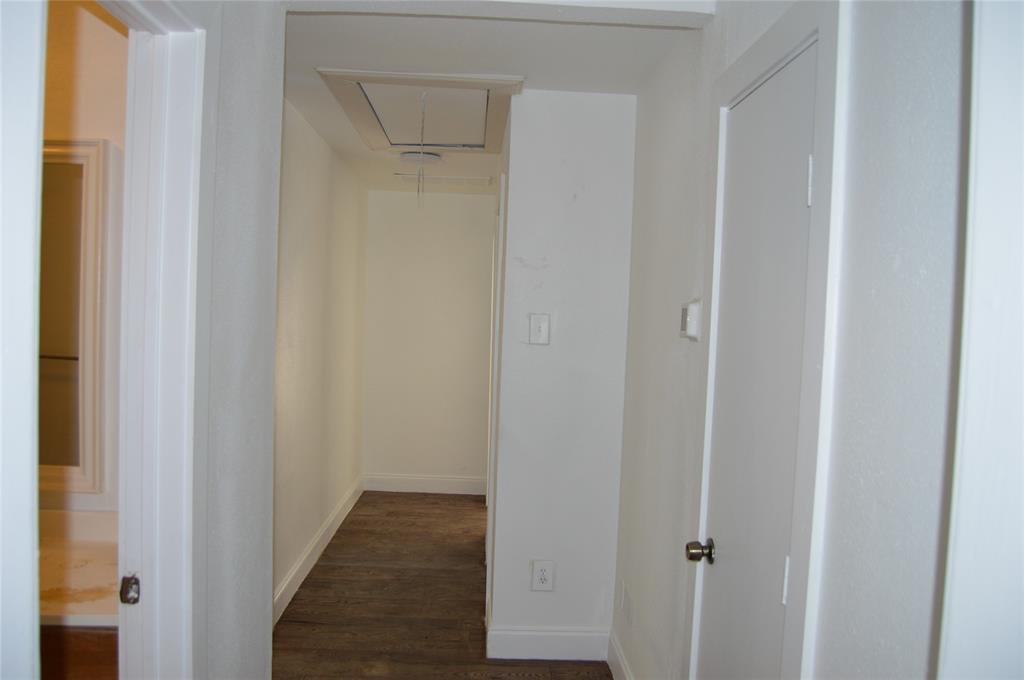 245 Flaming Oak Dr, Bastrop, TX 78602