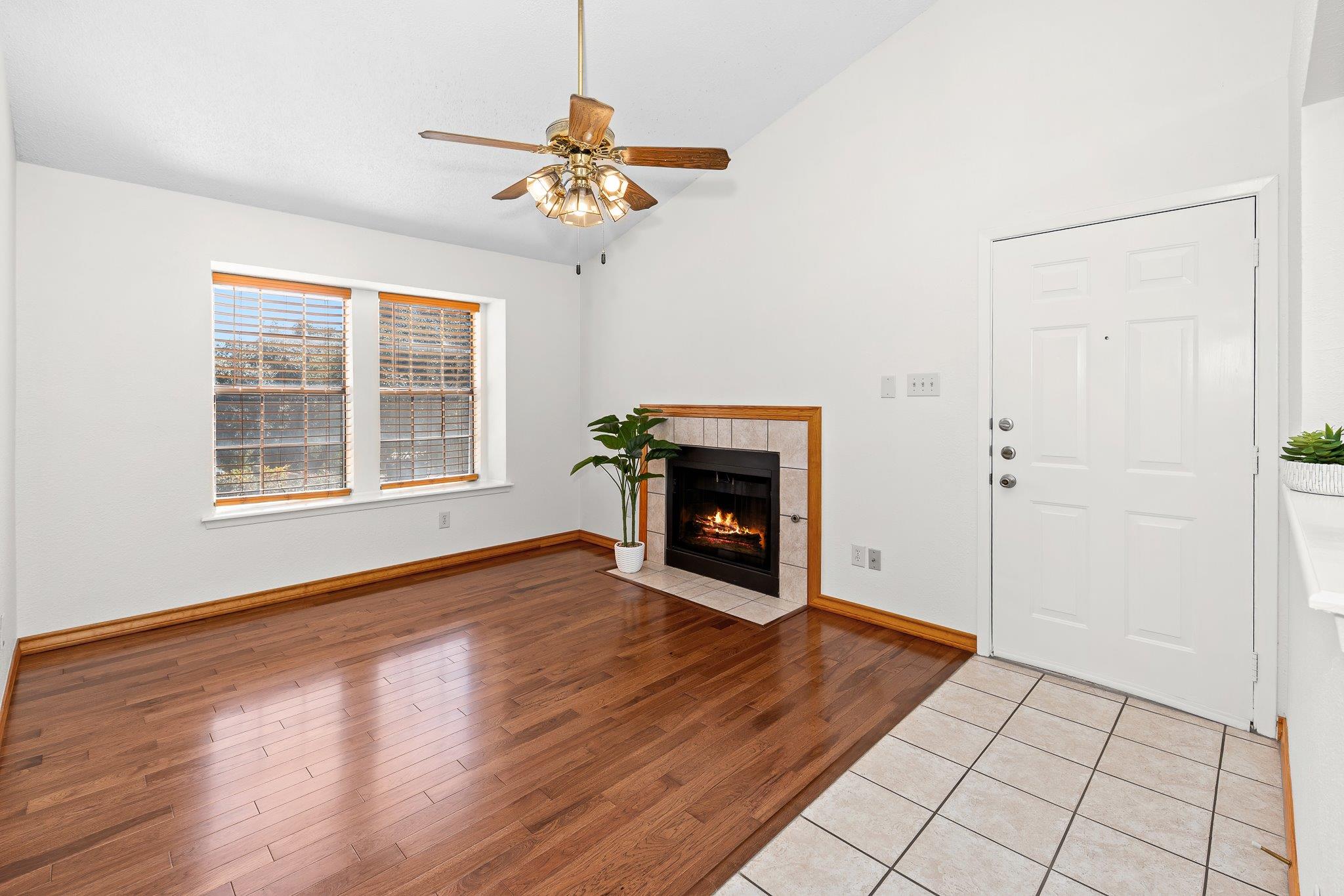 11821 Bittern Holw # 12, Austin, TX 78758