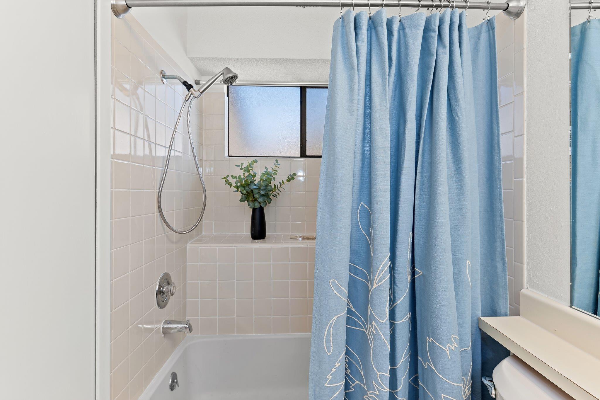 11821 Bittern Holw # 12, Austin, TX 78758