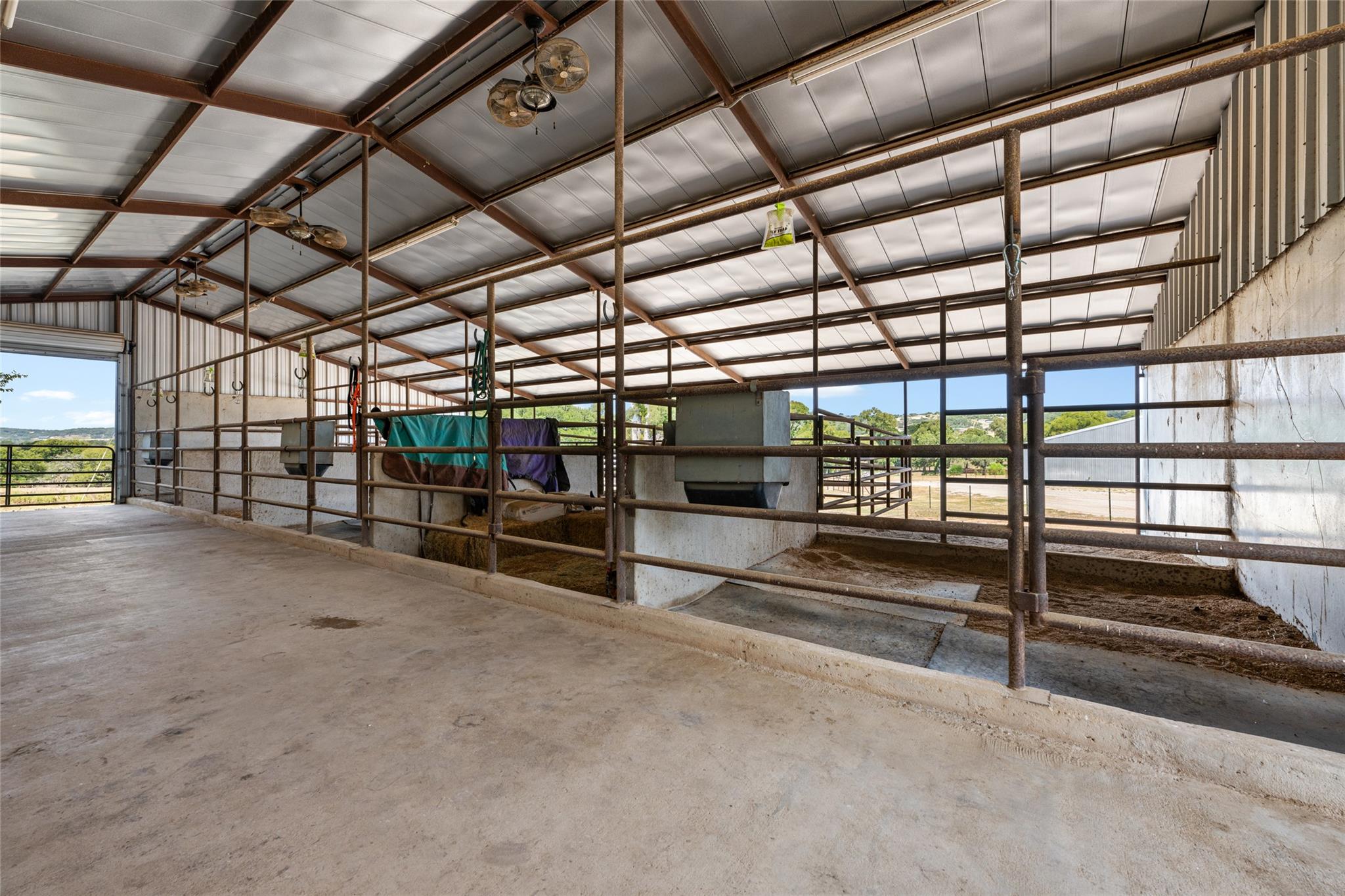 121 Dog Run, Burnet, TX 78611