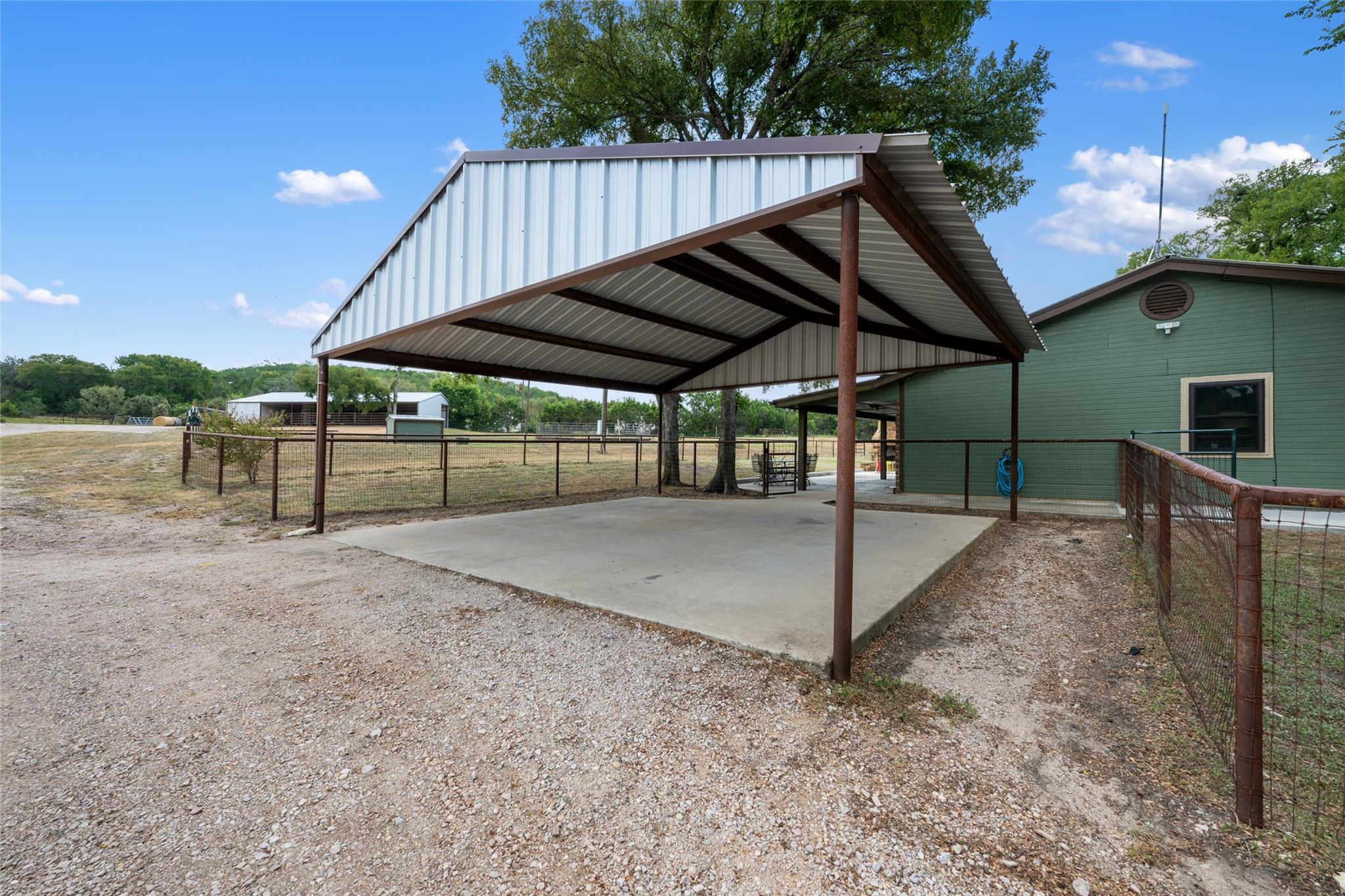 121 Dog Run, Burnet, TX 78611