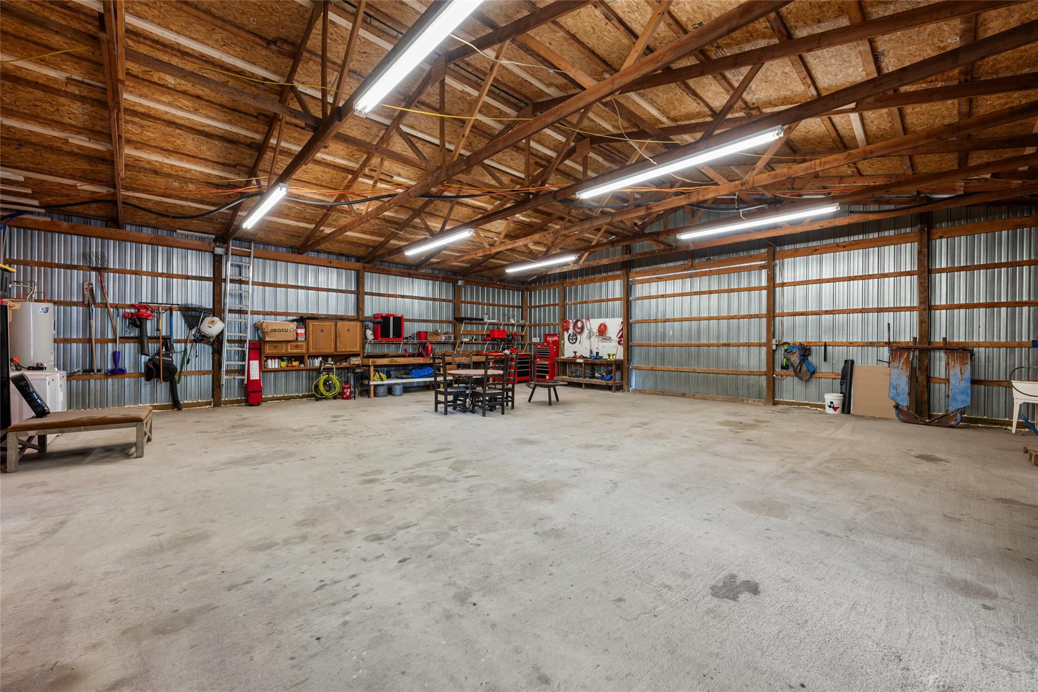 121 Dog Run, Burnet, TX 78611