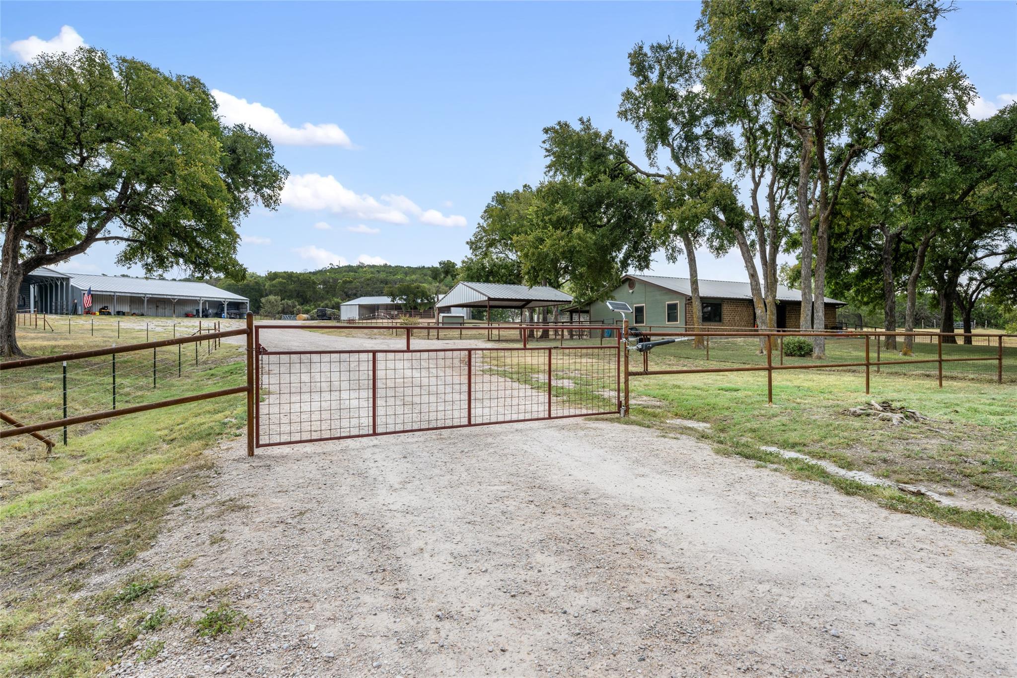 121 Dog Run, Burnet, TX 78611