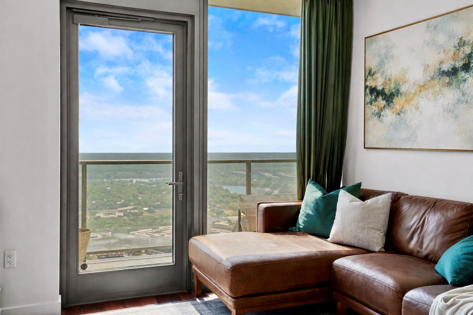 44 East Ave # 3705, Austin, TX 78701