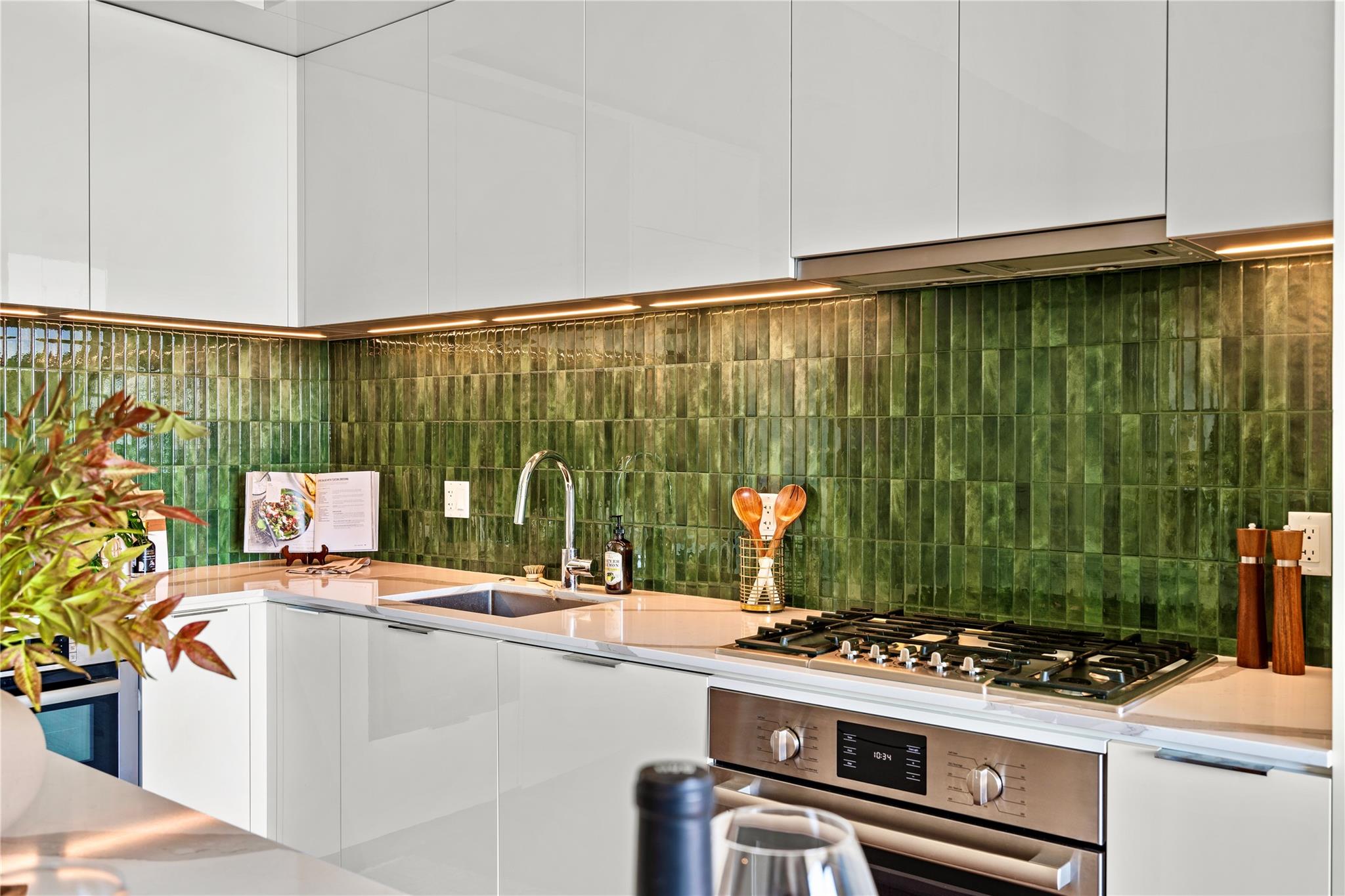 44 East Ave # 3705, Austin, TX 78701