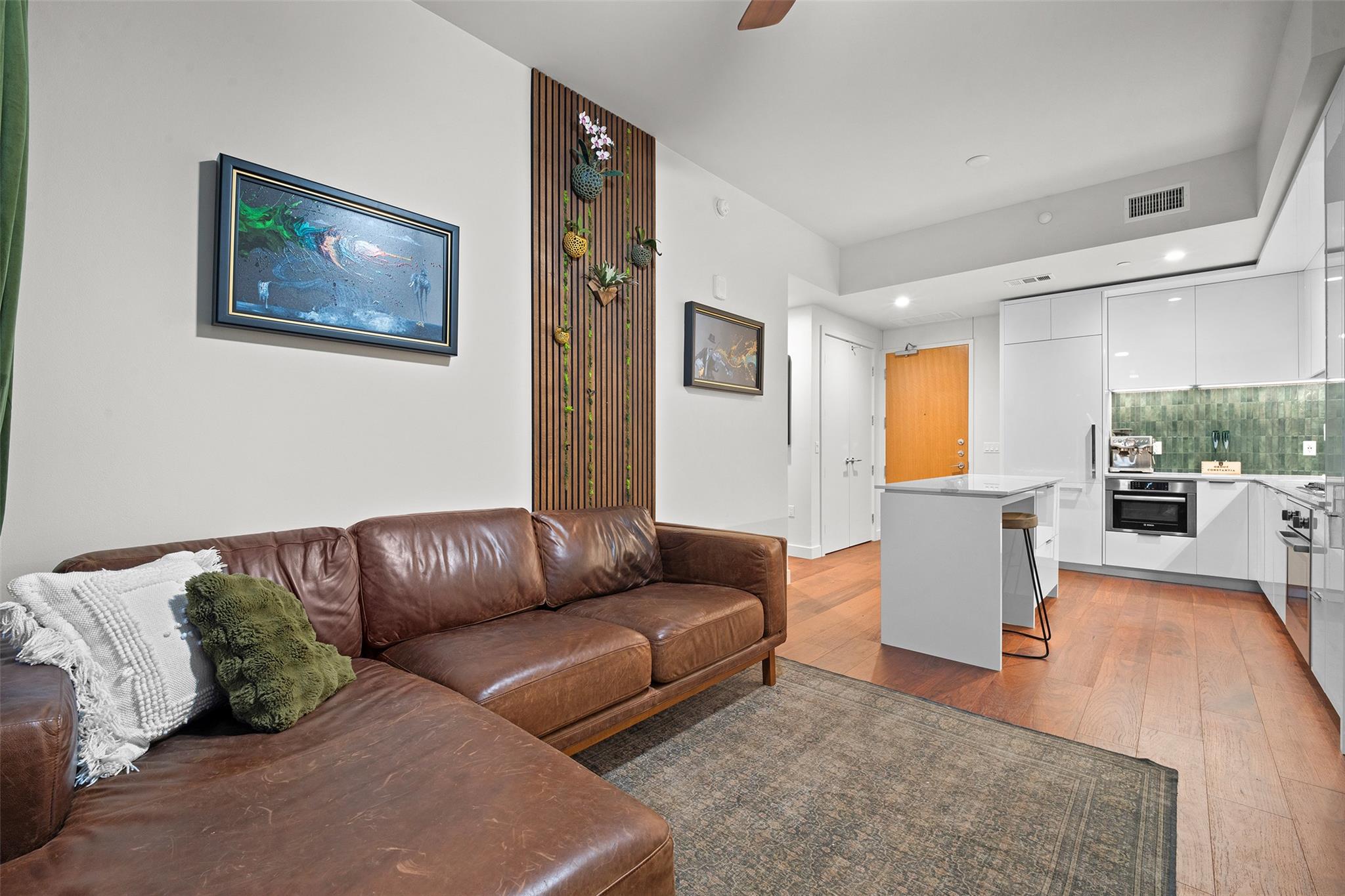 44 East Ave # 3705, Austin, TX 78701