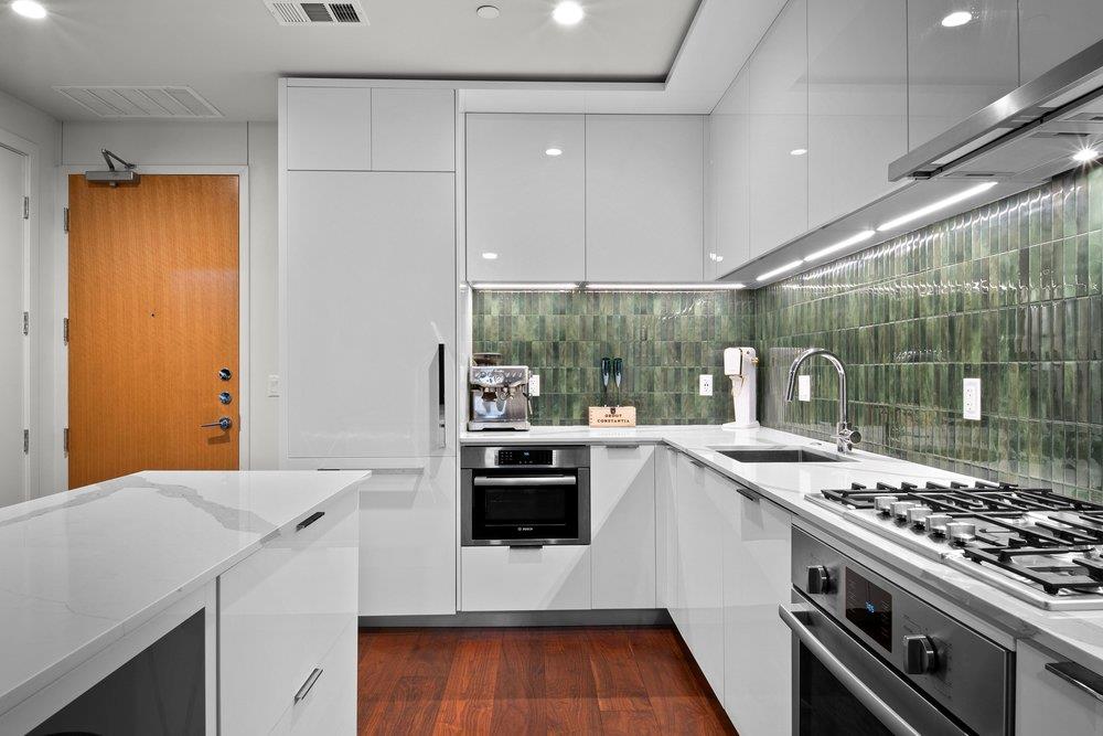 44 East Ave # 3705, Austin, TX 78701