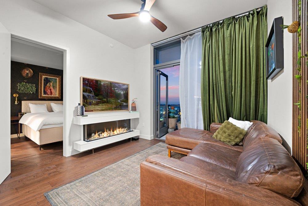 44 East Ave # 3705, Austin, TX 78701