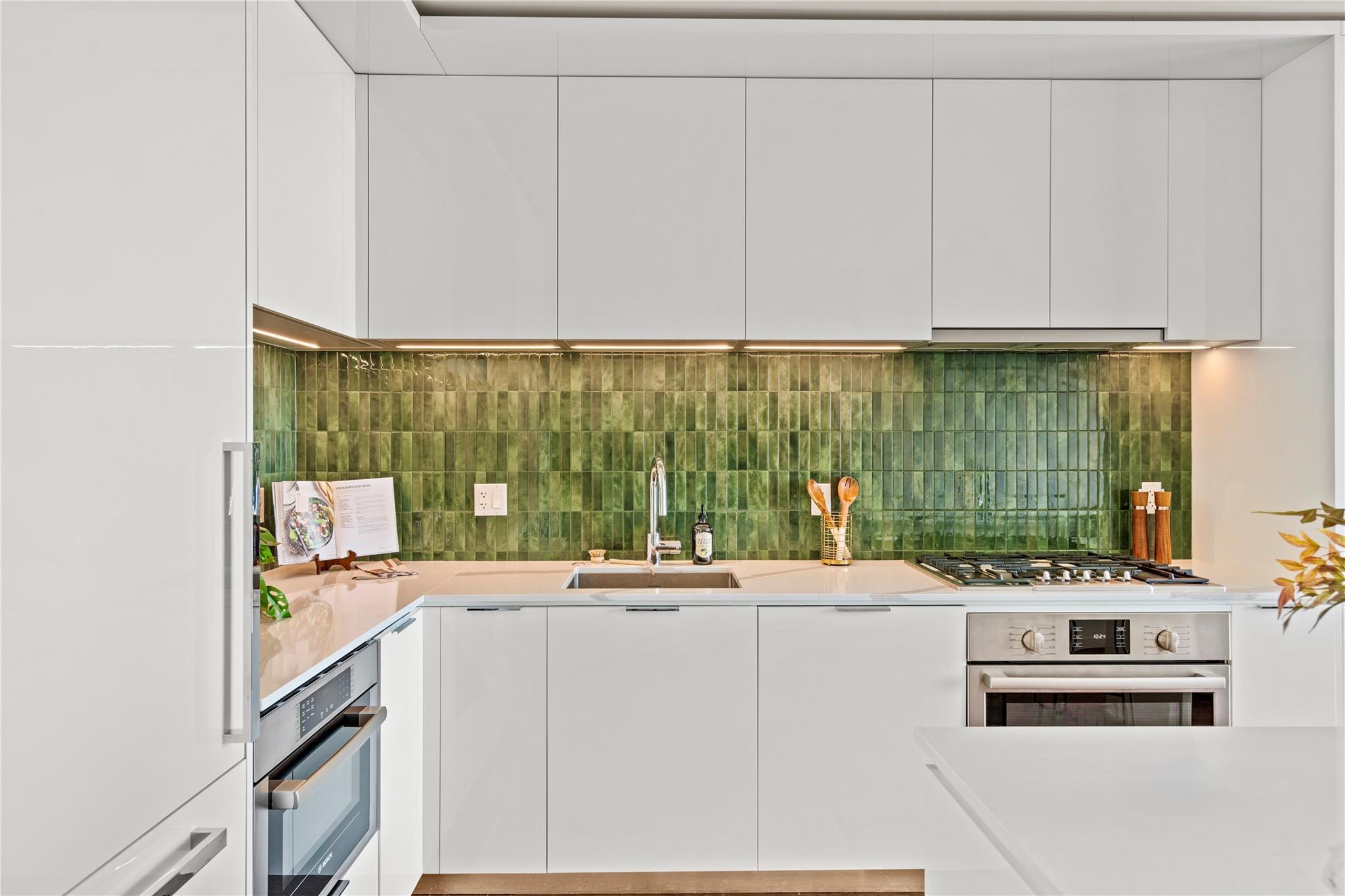 44 East Ave # 3705, Austin, TX 78701