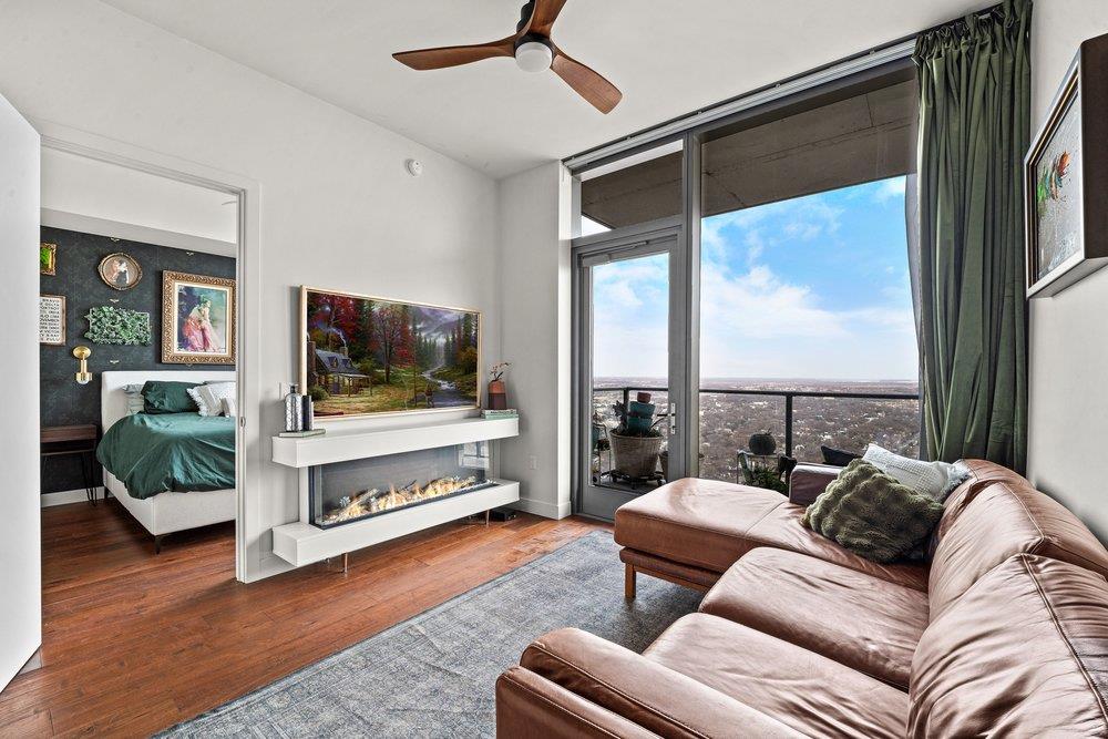 44 East Ave # 3705, Austin, TX 78701