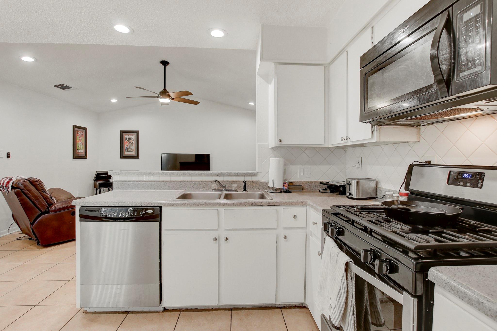 1403 Waterloo Trl, Austin, TX 78704