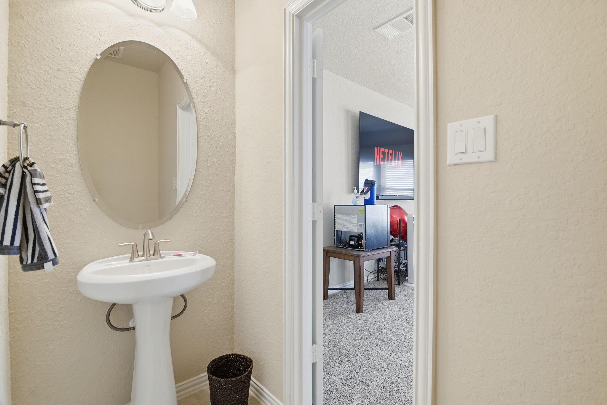 718 Hard Tack Trl, San Antonio, TX 78245