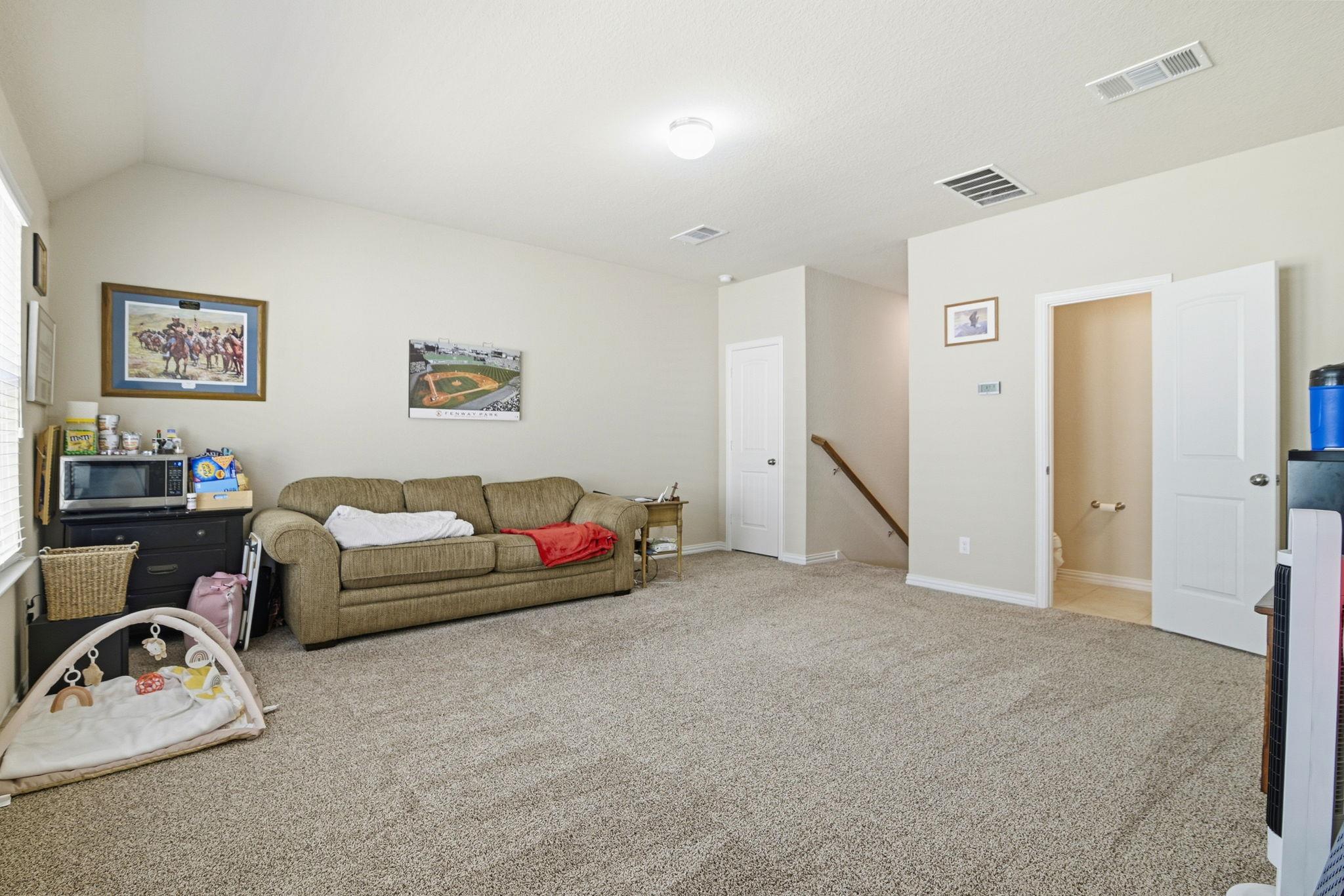 718 Hard Tack Trl, San Antonio, TX 78245