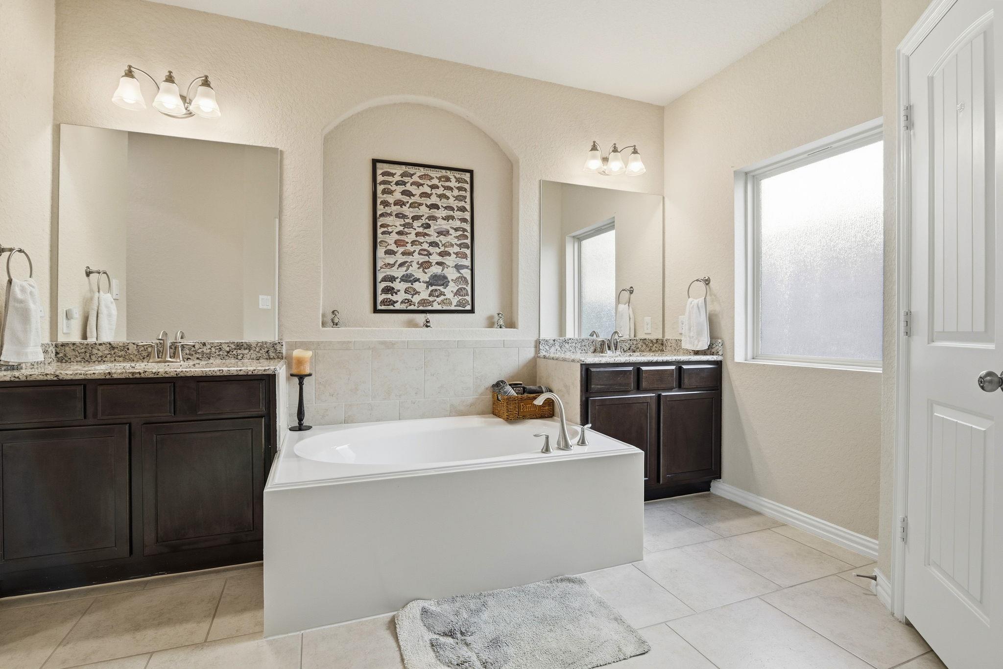 718 Hard Tack Trl, San Antonio, TX 78245