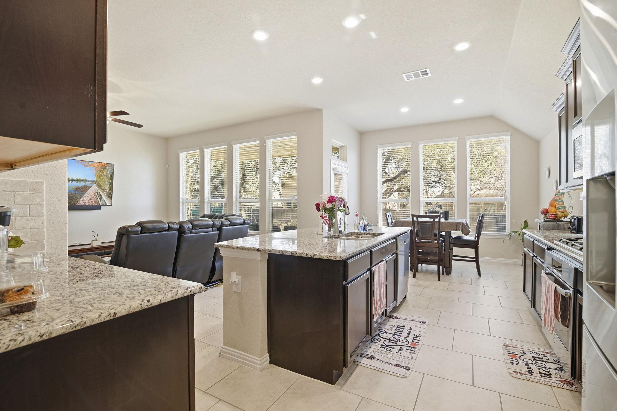 718 Hard Tack Trl, San Antonio, TX 78245