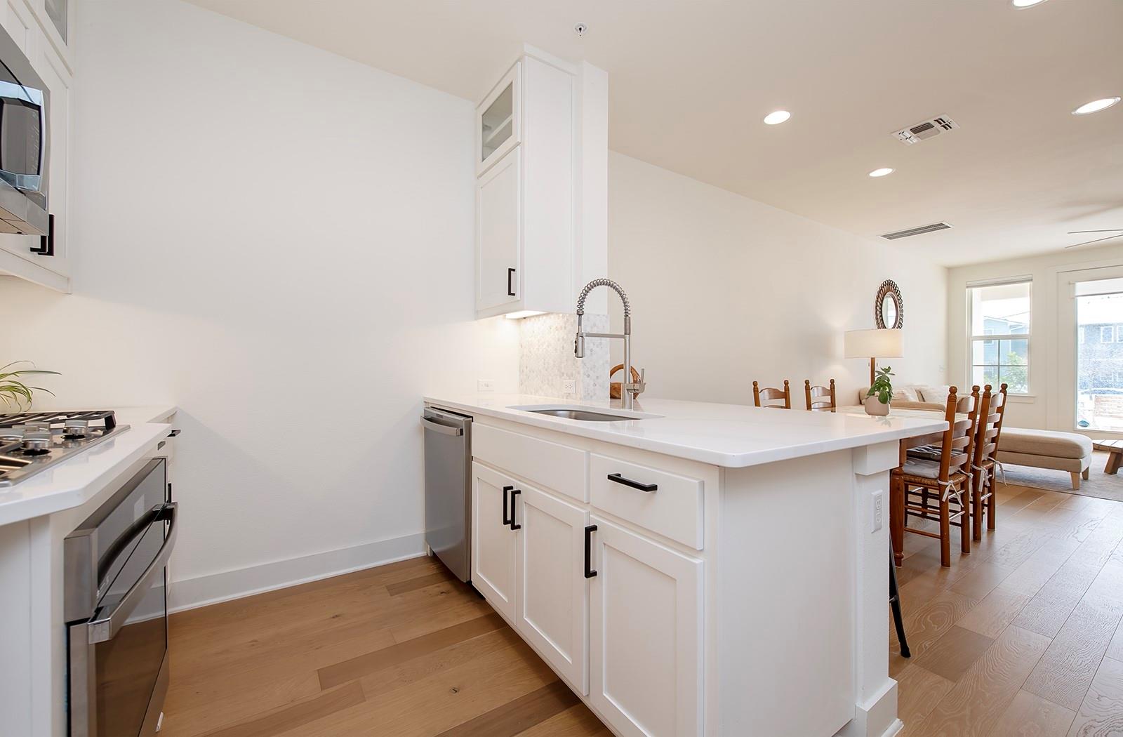 2508 B Simond Ave # B, Austin, TX 78723