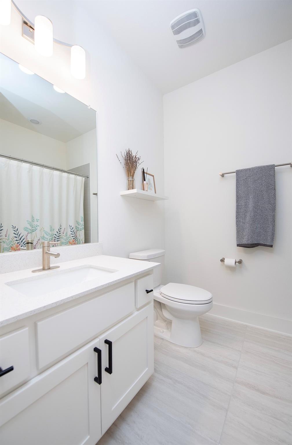 2508 B Simond Ave # B, Austin, TX 78723